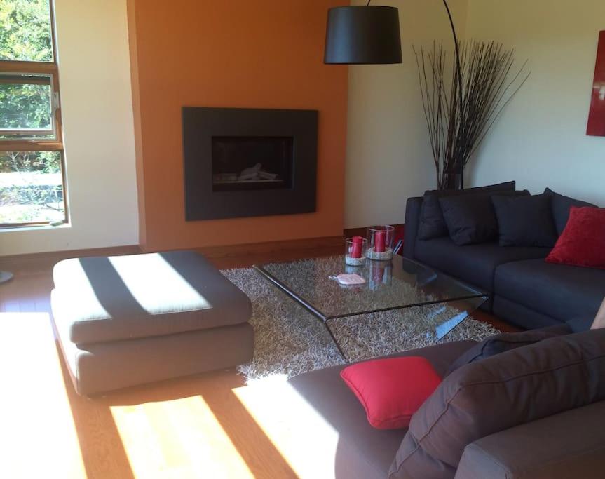 Spacious luxurious Villa, bright cottage, pool, Jacuzzi, sauna, nature