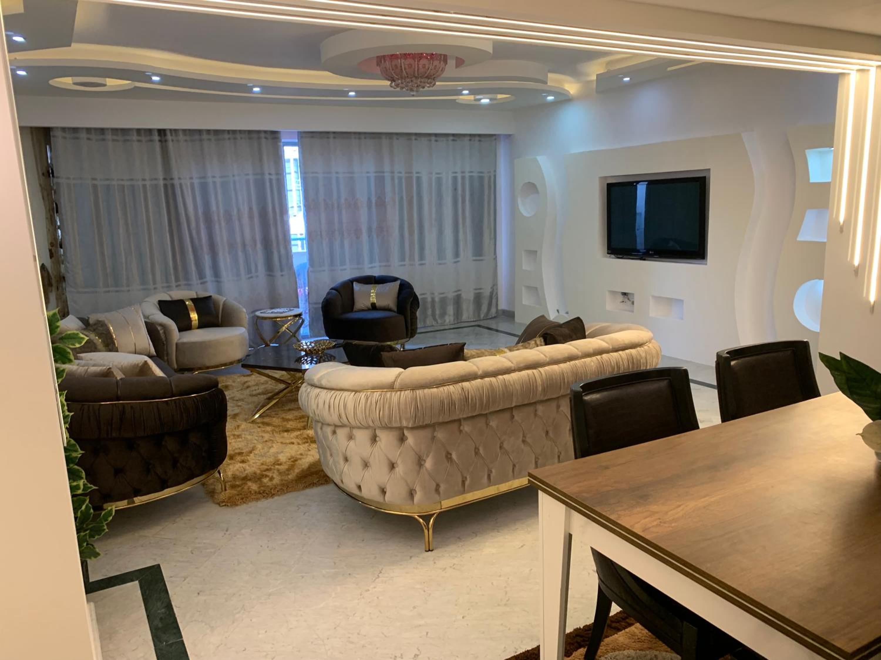 Four seasons at san stefano grand plaza