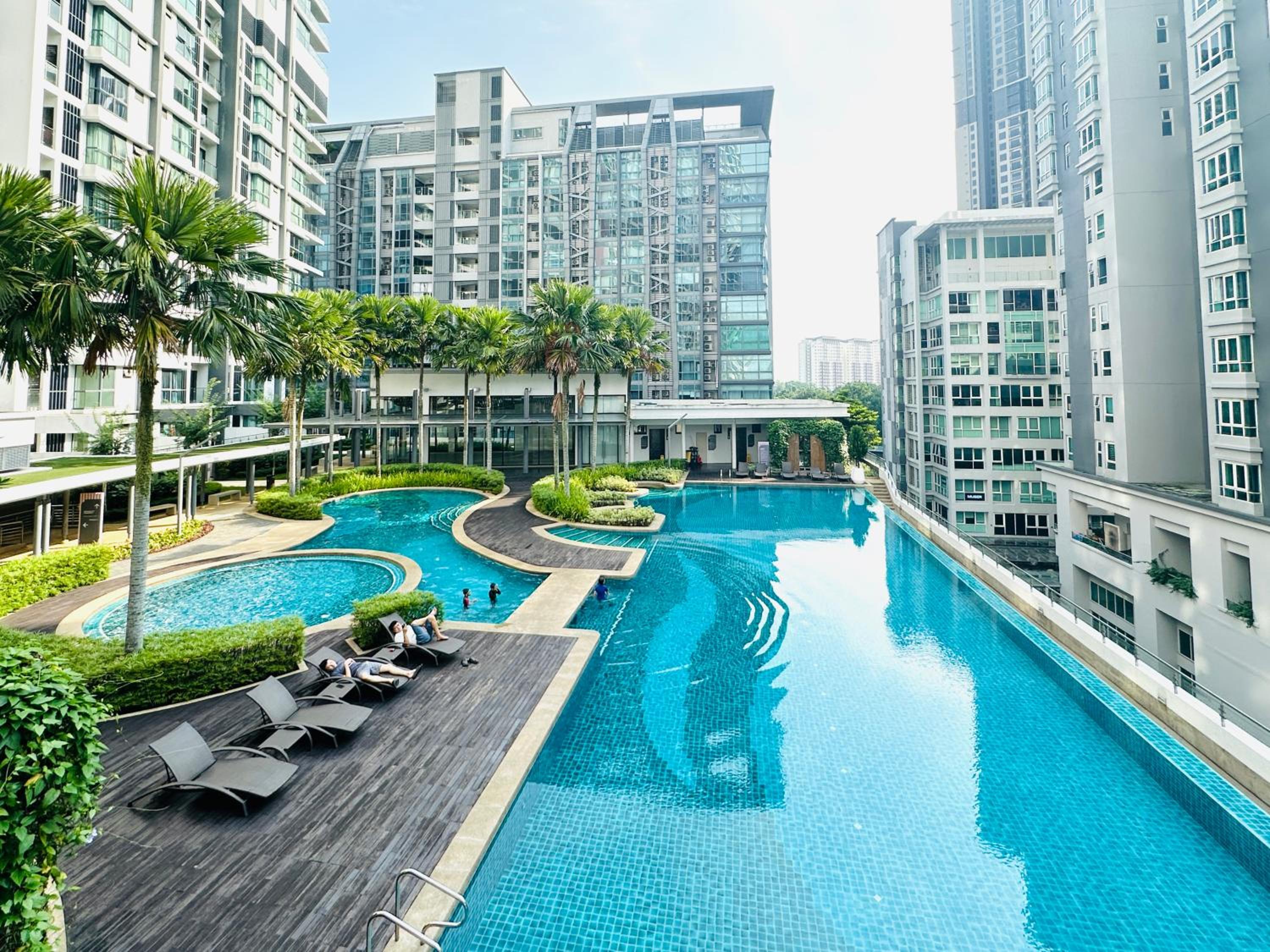 V Residence Suites-3A
