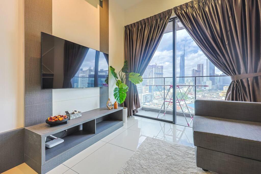 Continew TRX Corner 2-BR, 2 Balconies City Views