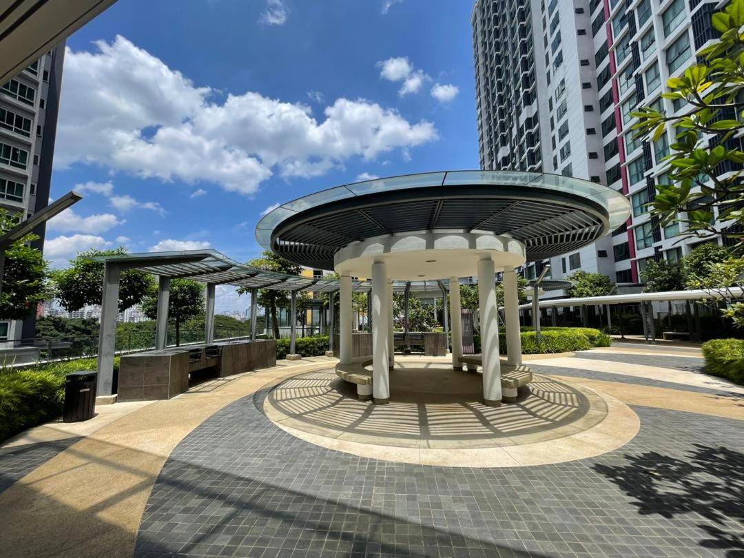 V Residence Suites-3A