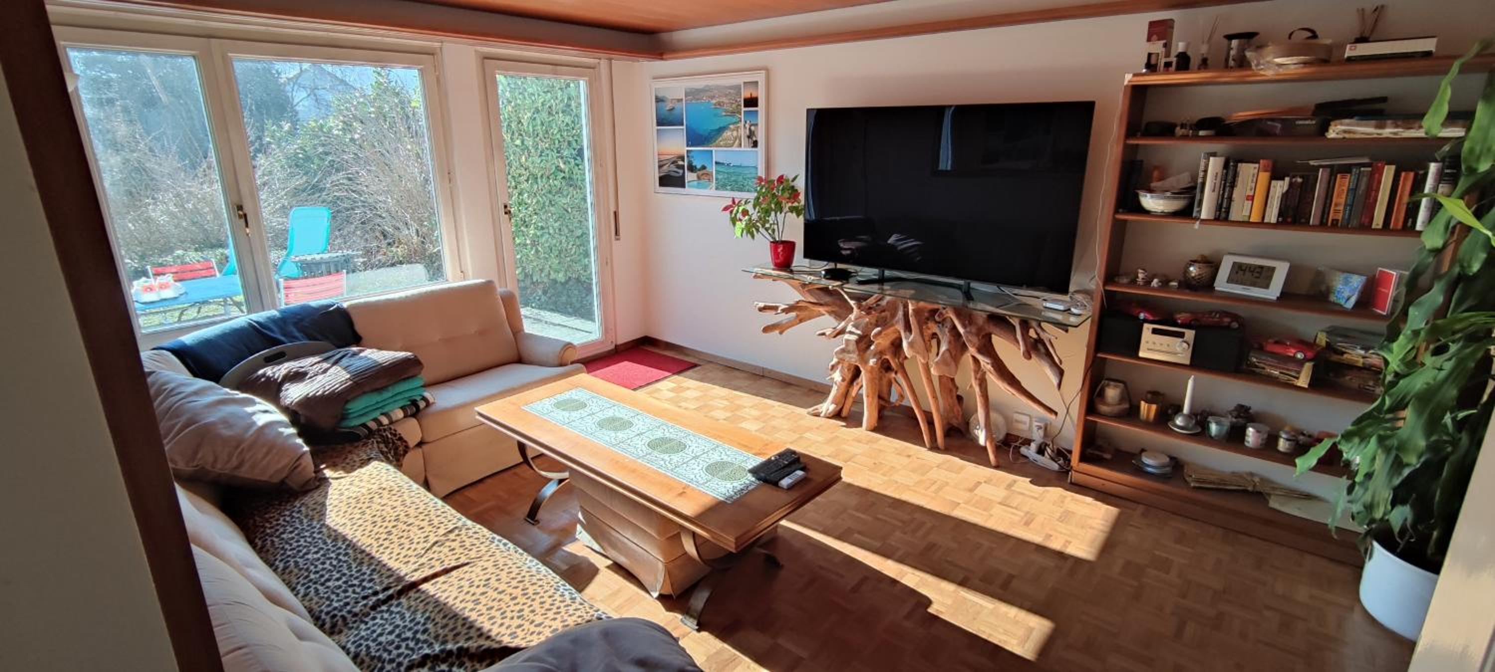 Single Room In Very Quiet & Cosy House With Garden