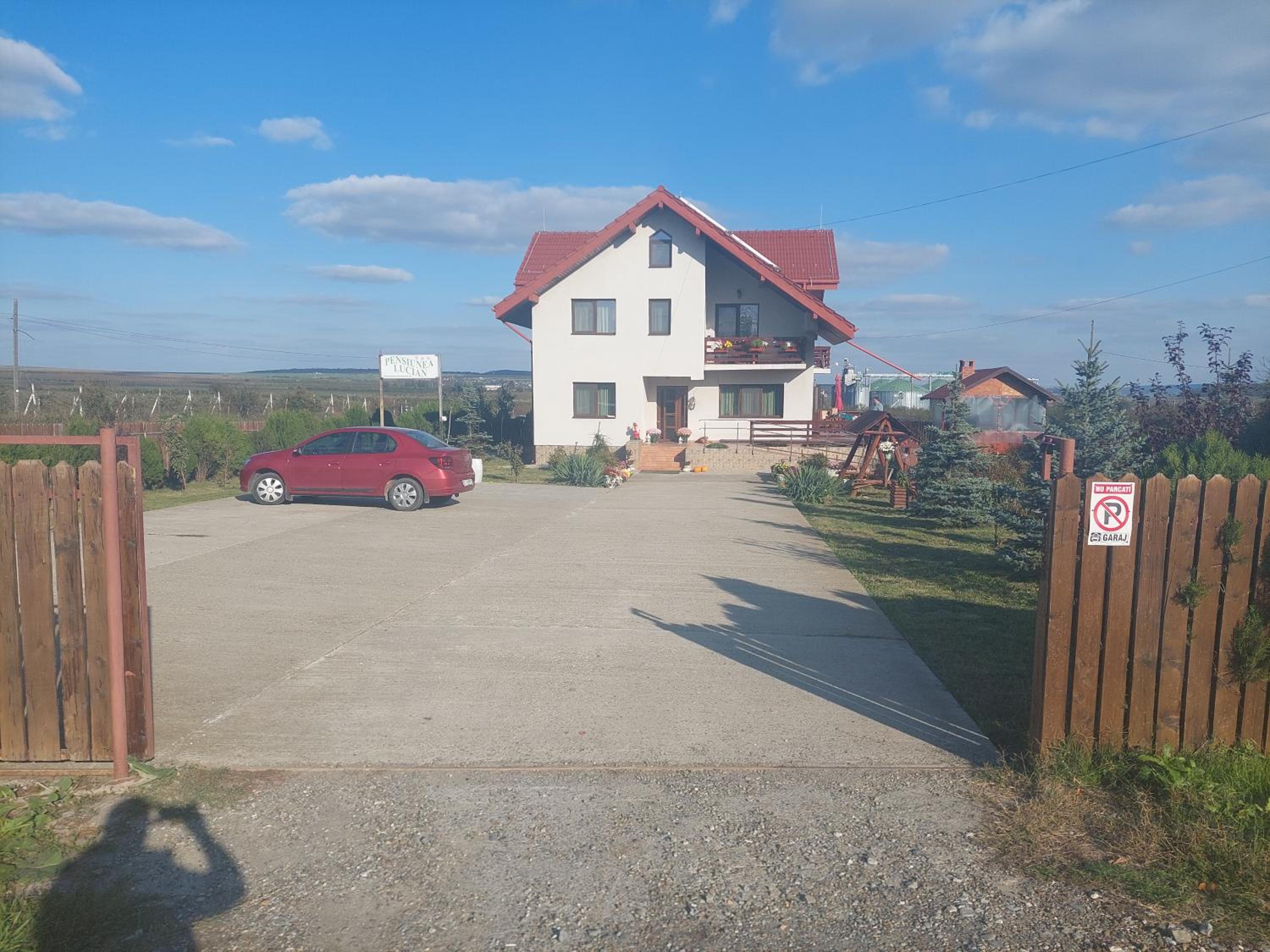 Pensiunea Lucian view 3