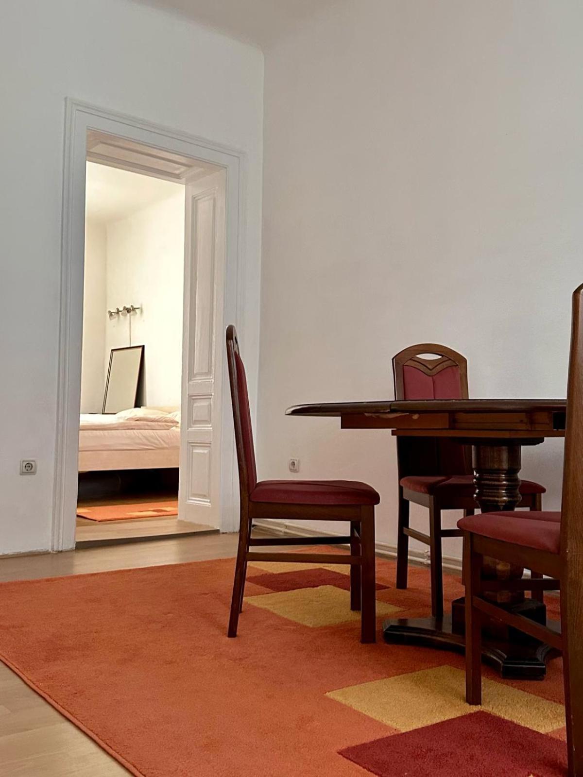 Silvias Apartment