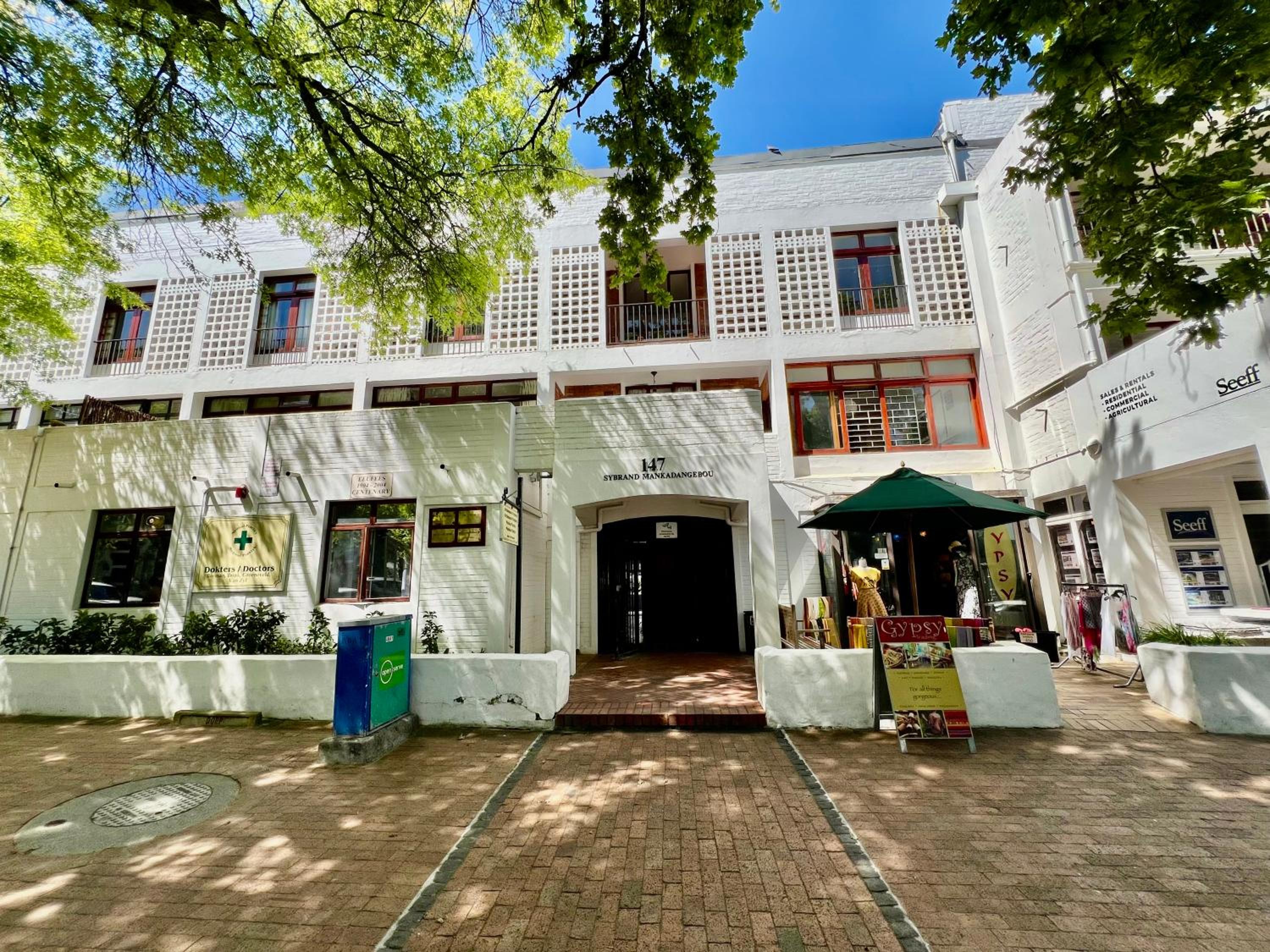2 Bedroom Apartment On Dorp St - Prime Location view 2