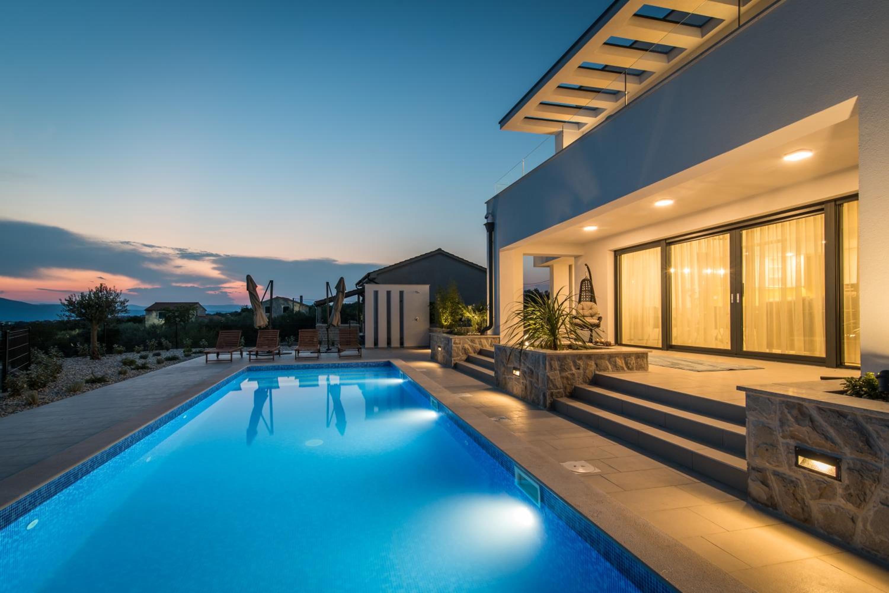 Villa Salvia with pool view 5