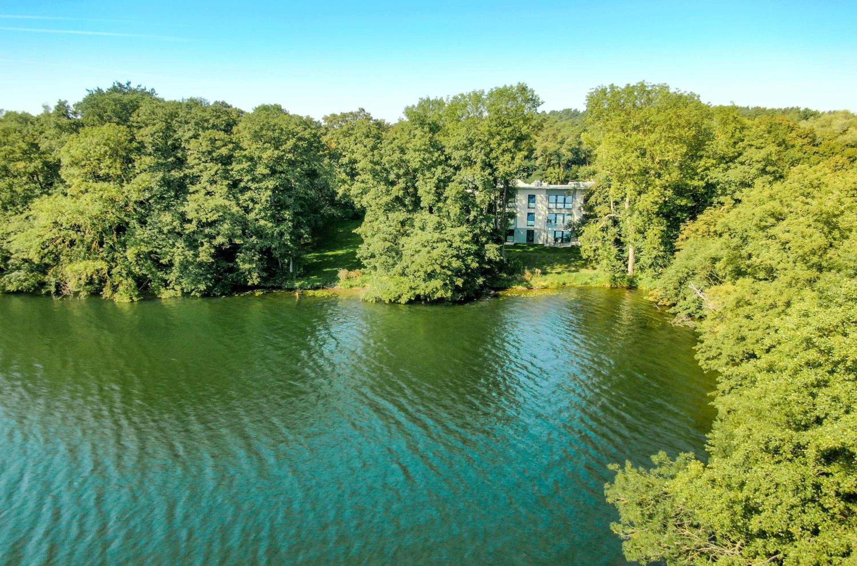 Frau Hummel - modernes Apartment am Krakower See