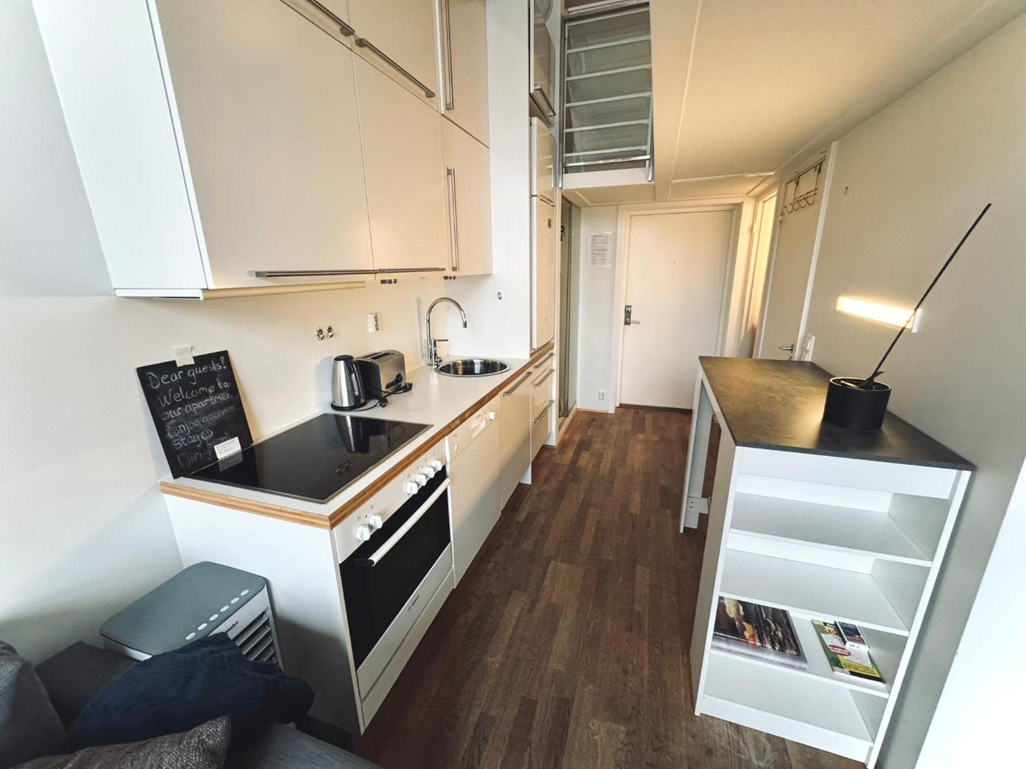 Prime Location by Oslo S & Karl Johan view 2