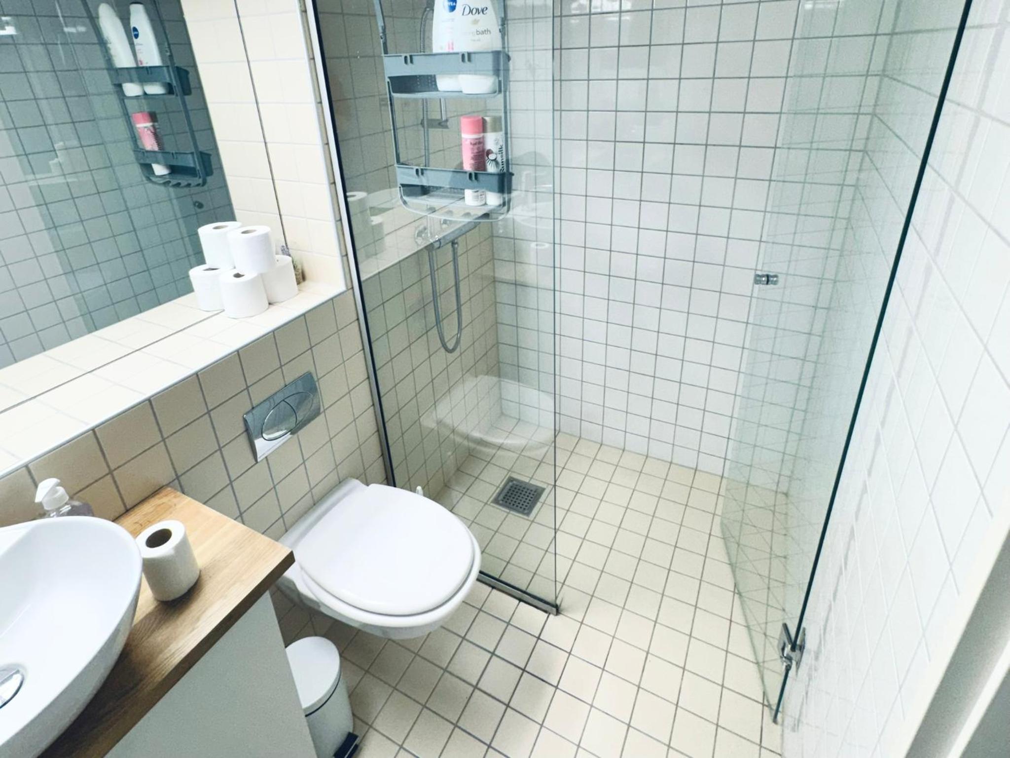 Prime Location by Oslo S & Karl Johan view 4