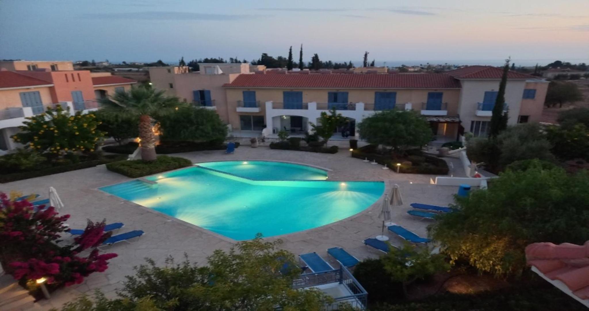 IRINI - Superior Luxury Apartment, Just 13 Minutes from Paphos