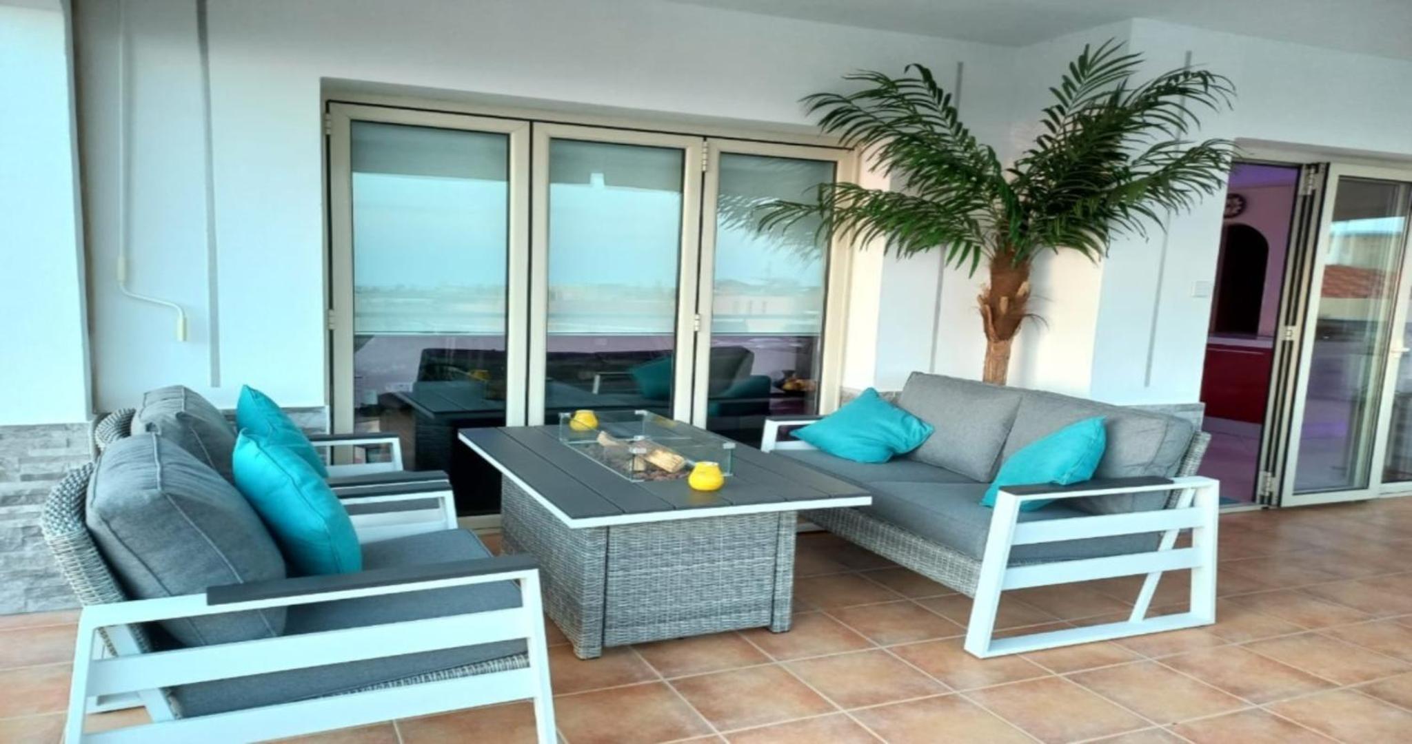 IRINI - Superior Luxury Apartment, Just 13 Minutes from Paphos