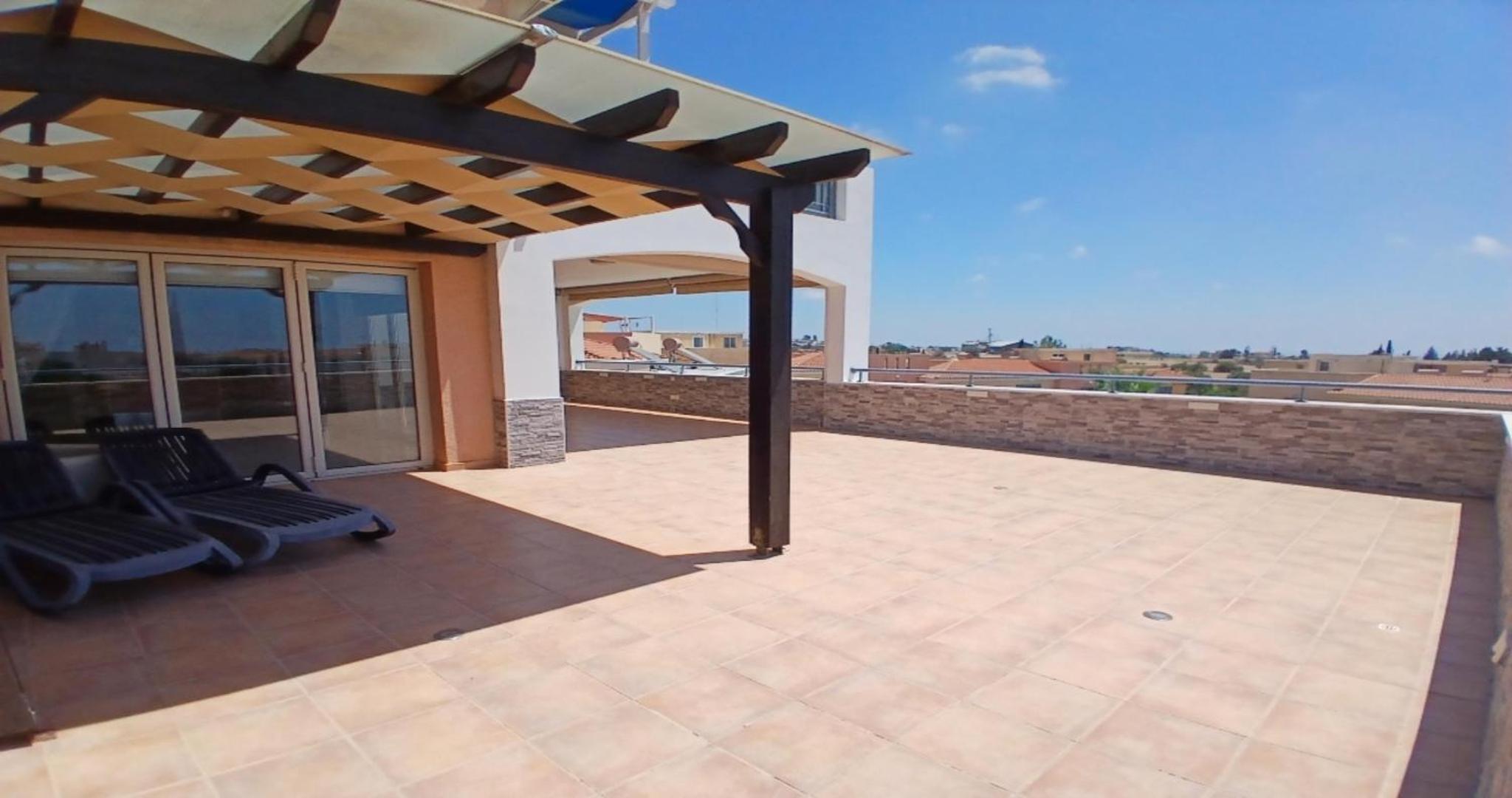 IRINI - Superior Luxury Apartment, Just 13 Minutes from Paphos