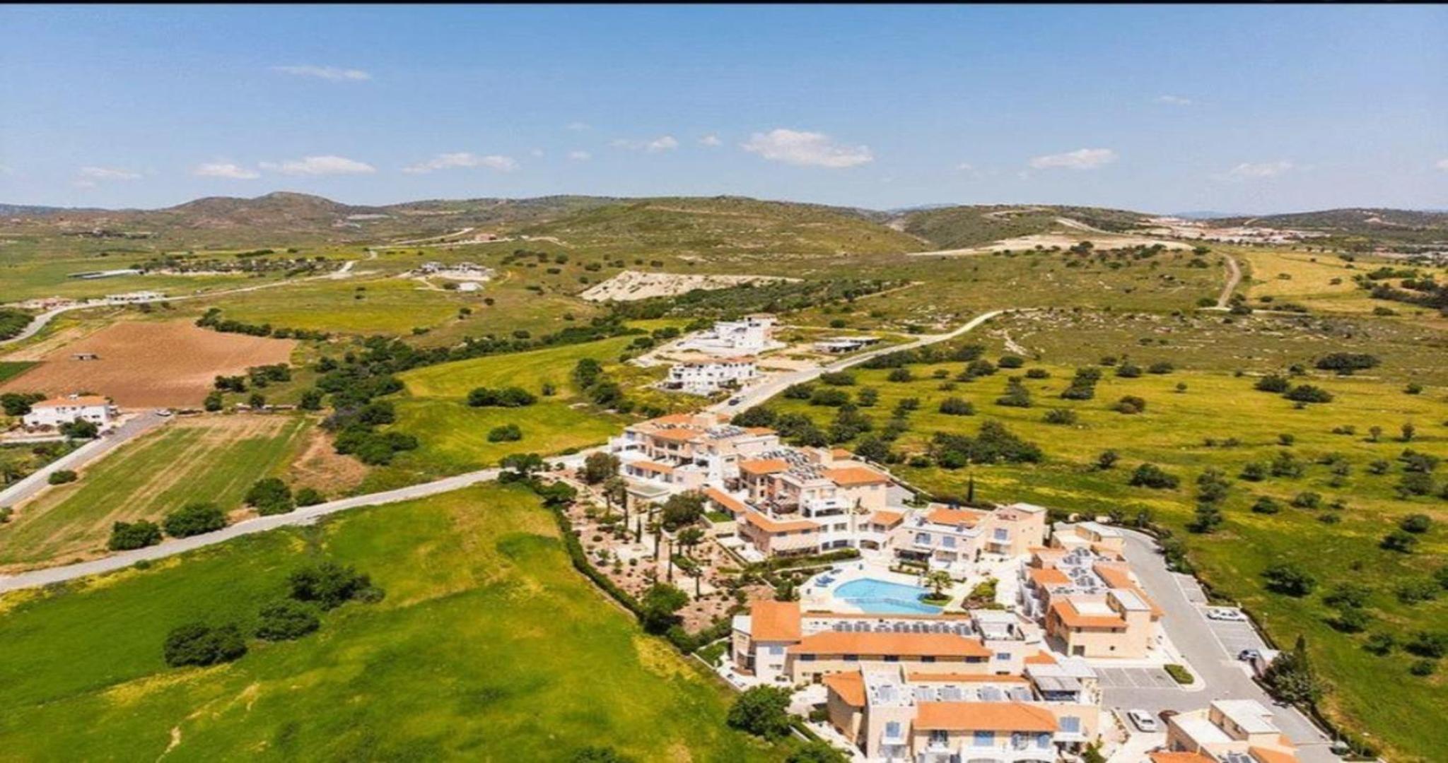 IRINI - Superior Luxury Apartment, Just 13 Minutes from Paphos
