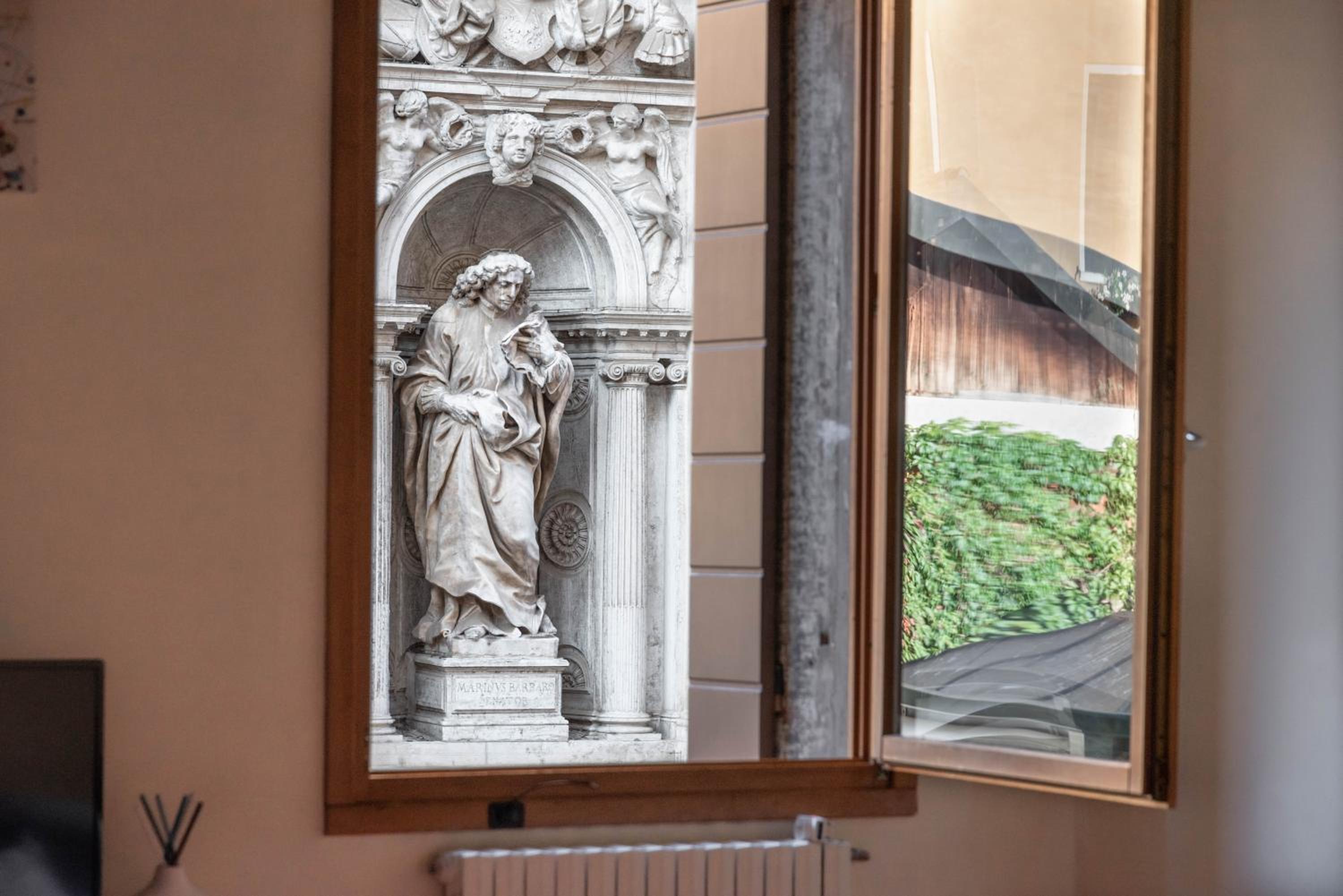 Appartamento davanti la Basilica del Giglio-San Marco