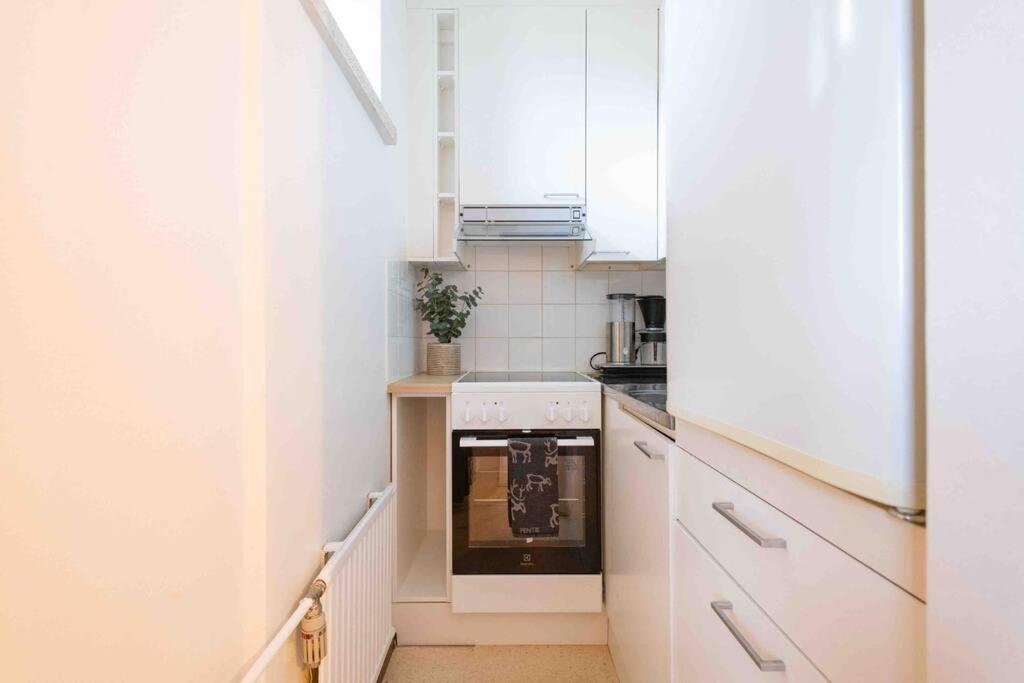 Ounas Orohat apartment