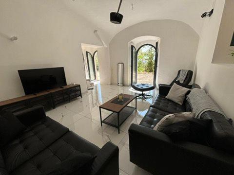 Abruzzo Farmhouse with Spectacular Views