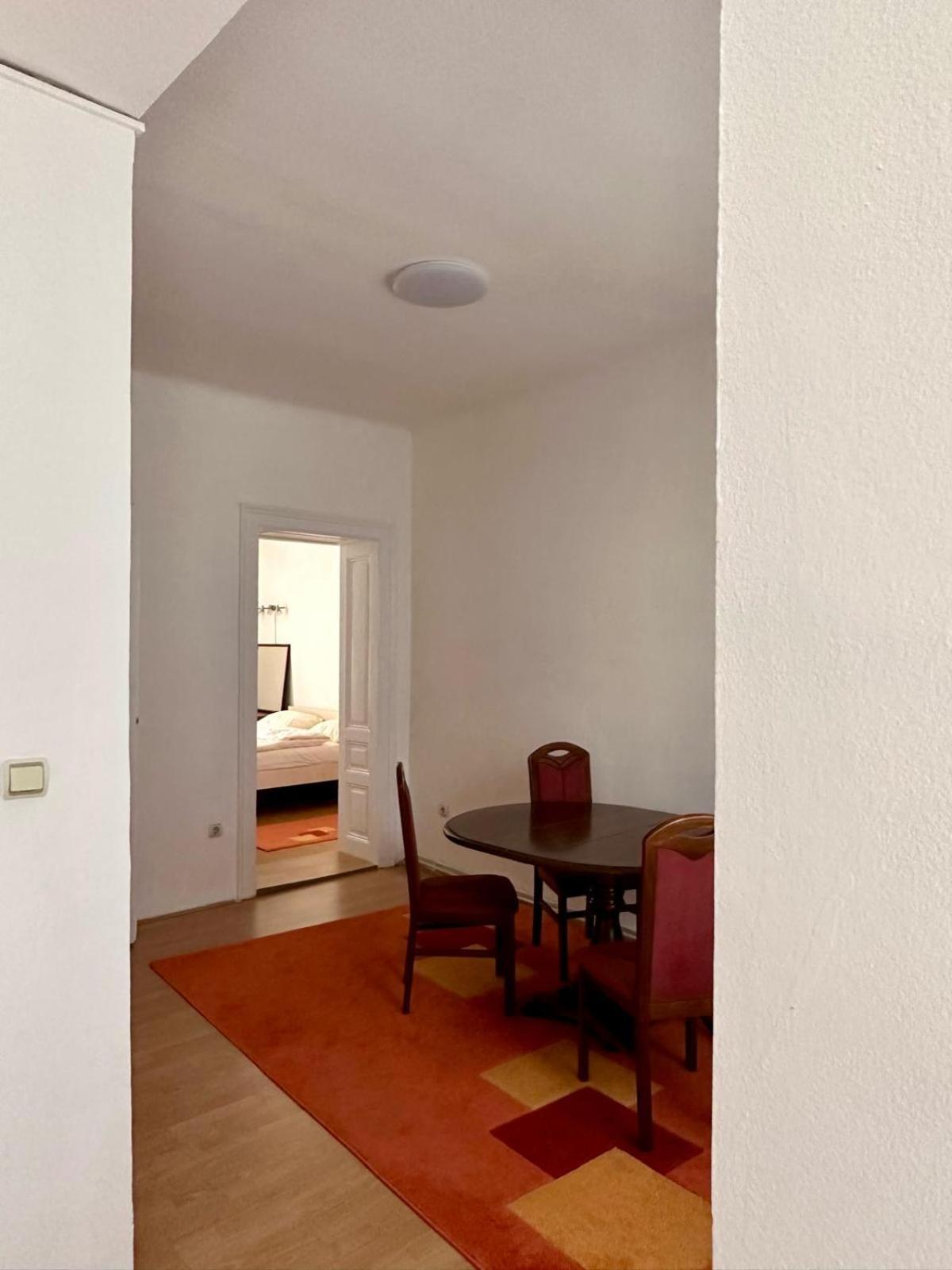 Silvias Apartment