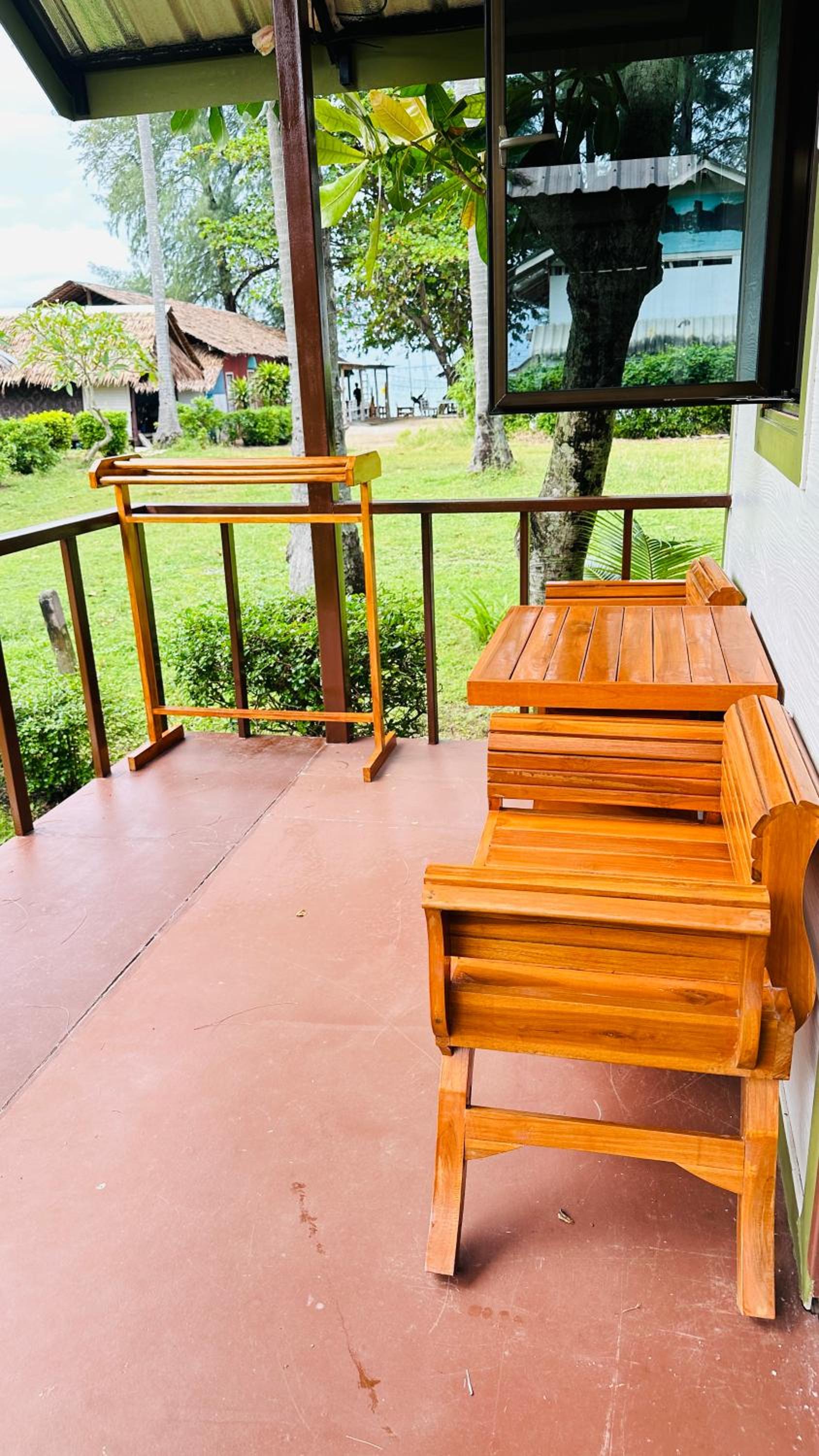 Lanta L.D. Beach Bungalow