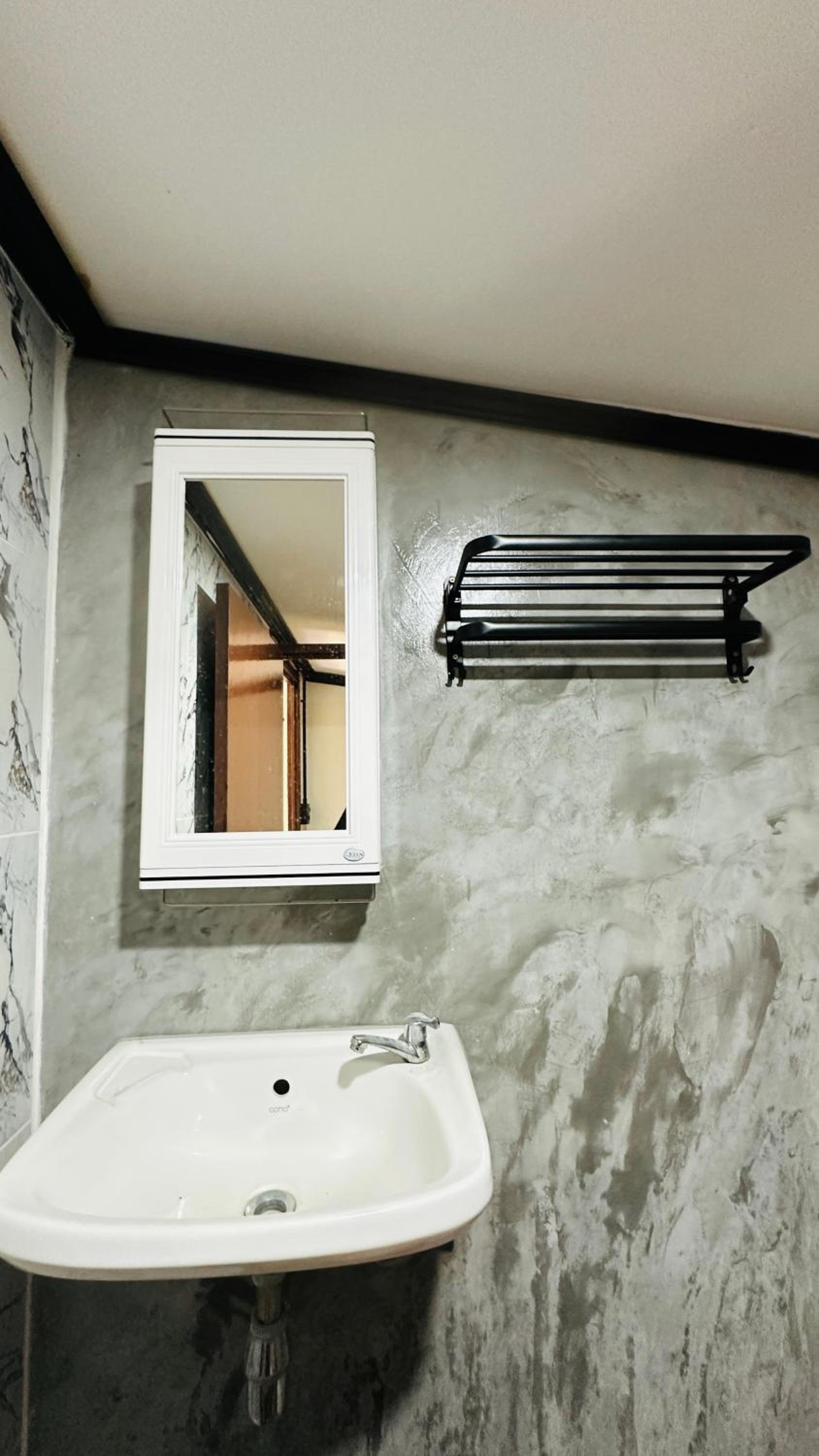 Lanta L.D. Beach Bungalow