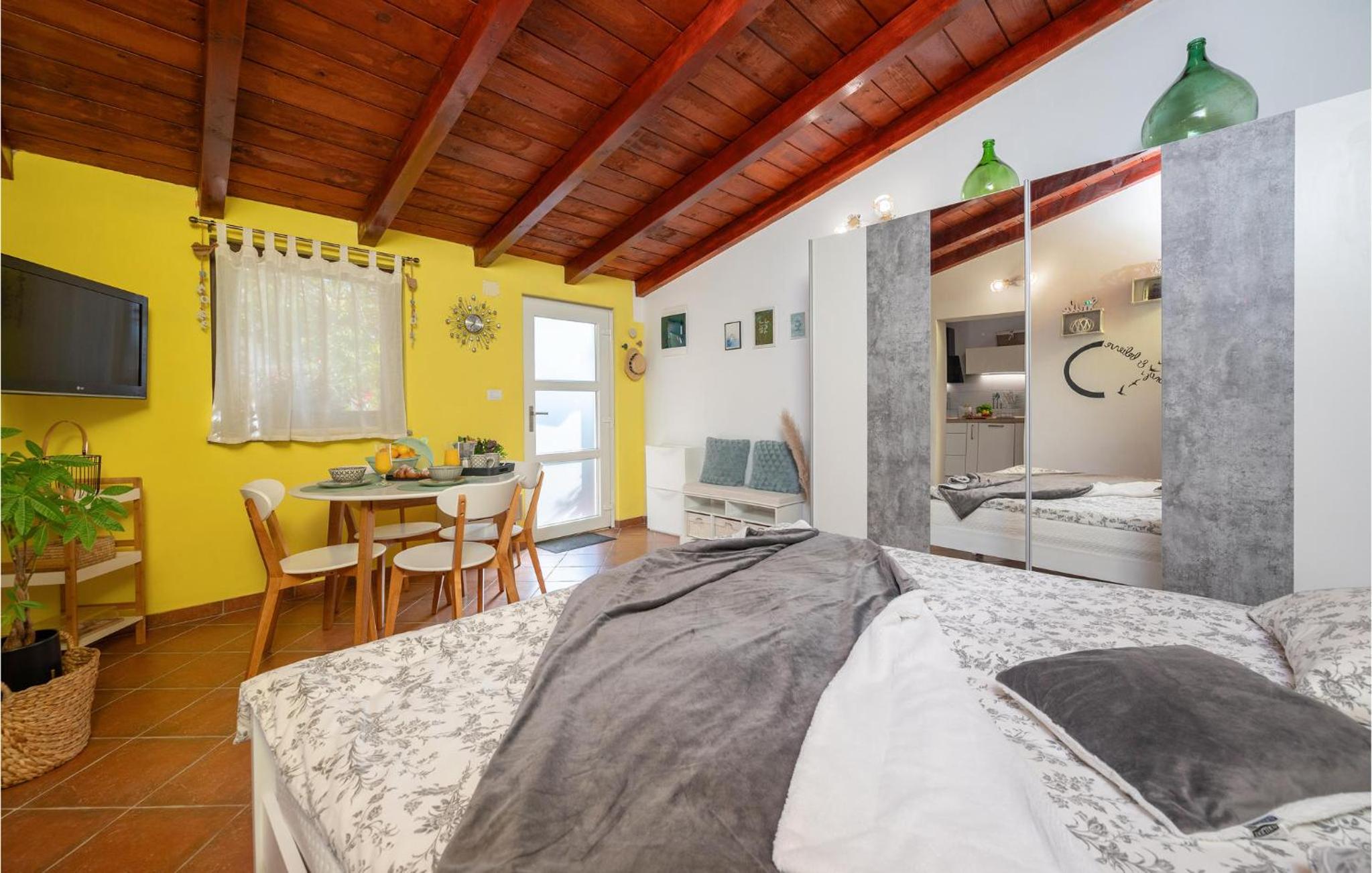 Amazing Home In Vodnjan With Wifi view 4