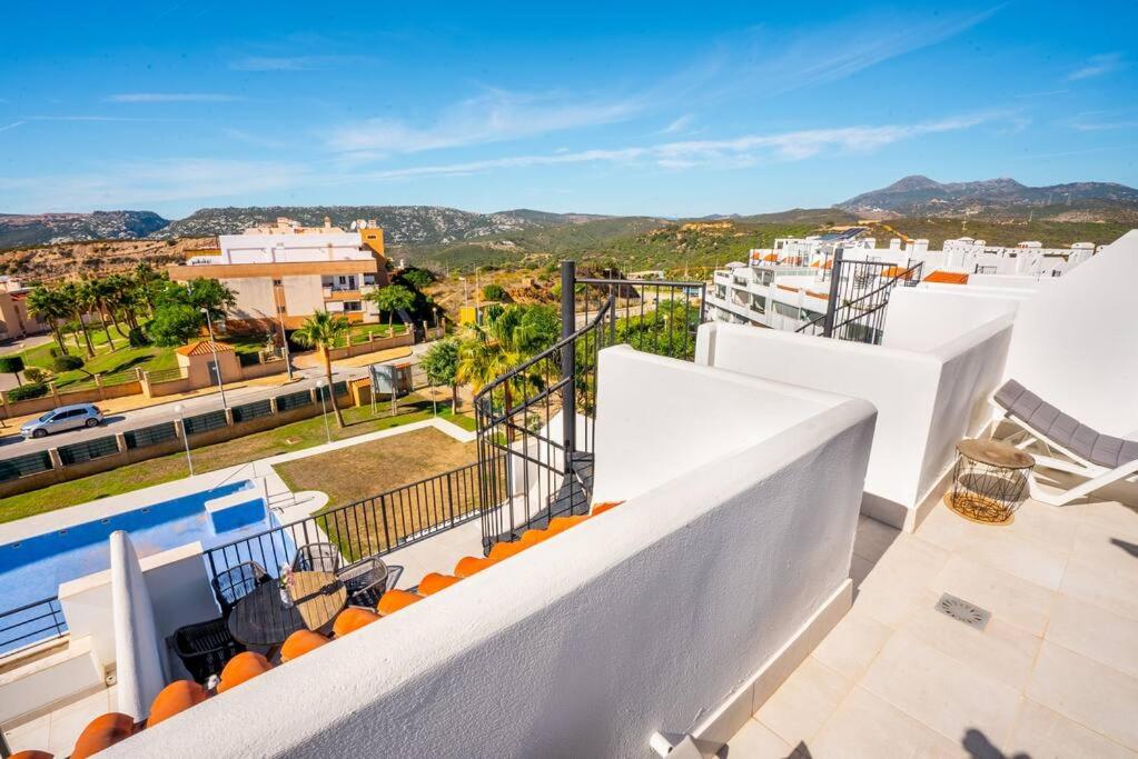 Casares Del Sol