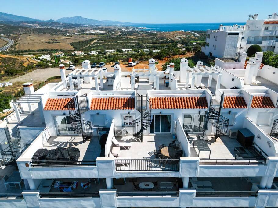 Casares Del Sol
