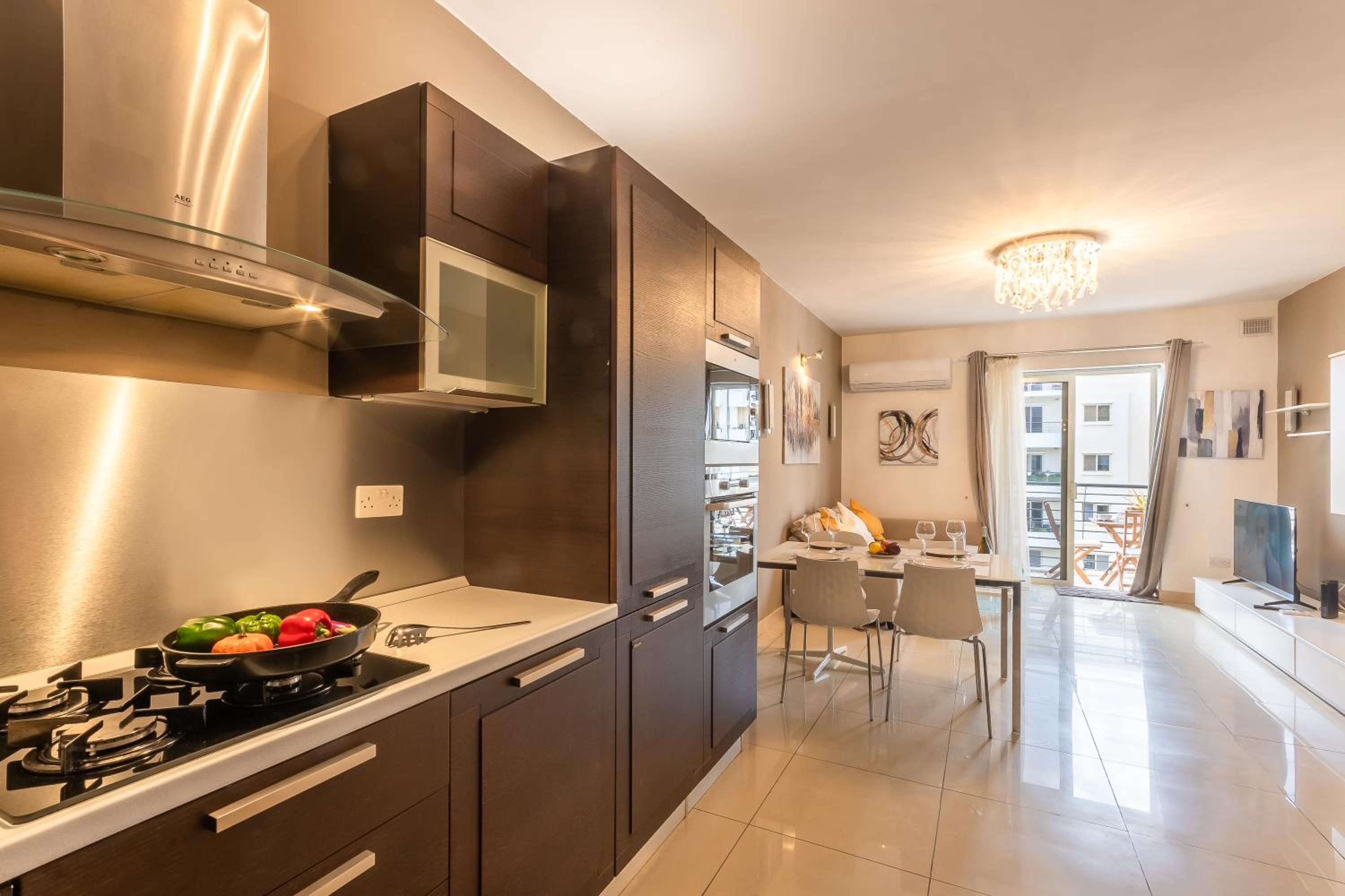 Modern and comfortable apart Savoy Garden - Happy Rentals view 4
