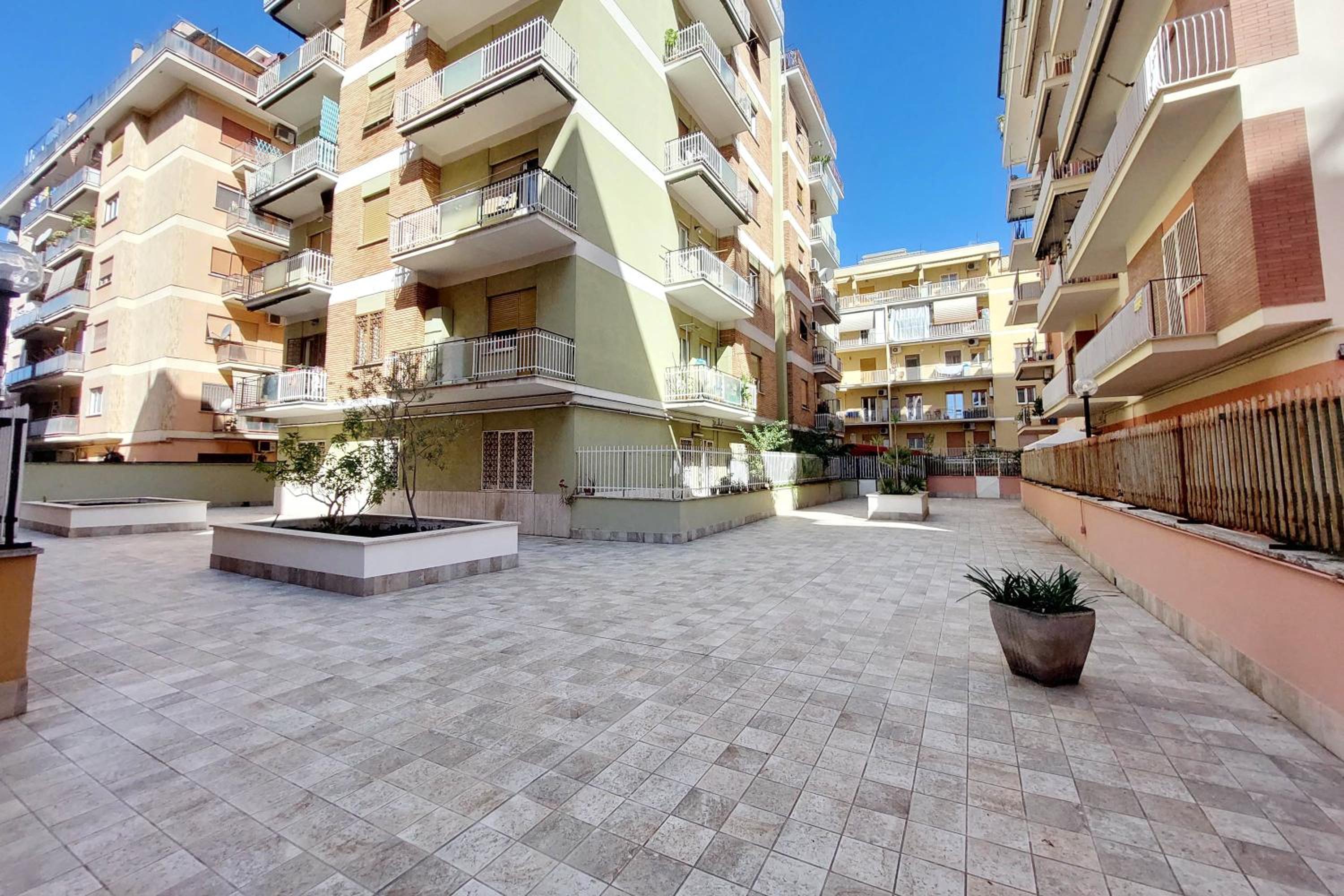 Primavera's flat