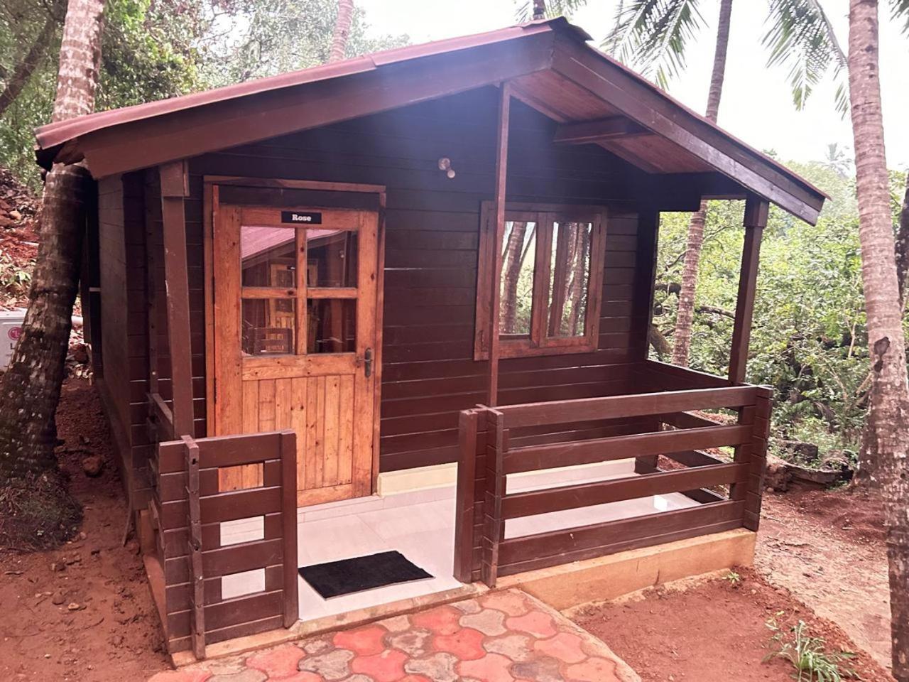 Mountain Breeze Wooden Cottages