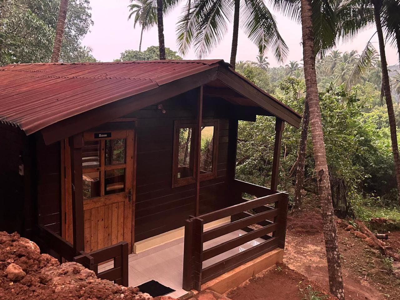 Mountain Breeze Wooden Cottages