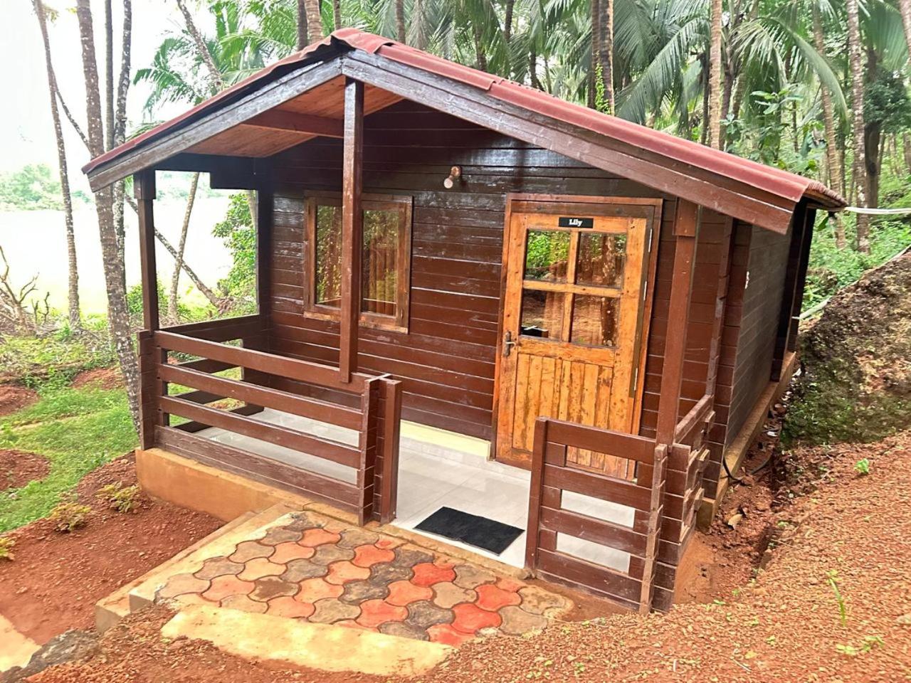 Mountain Breeze Wooden Cottages