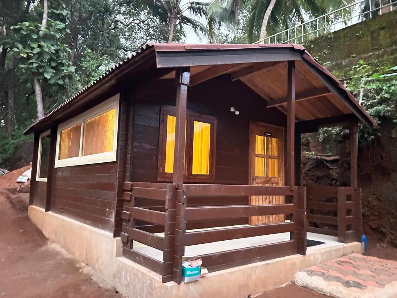 Mountain Breeze Wooden Cottages