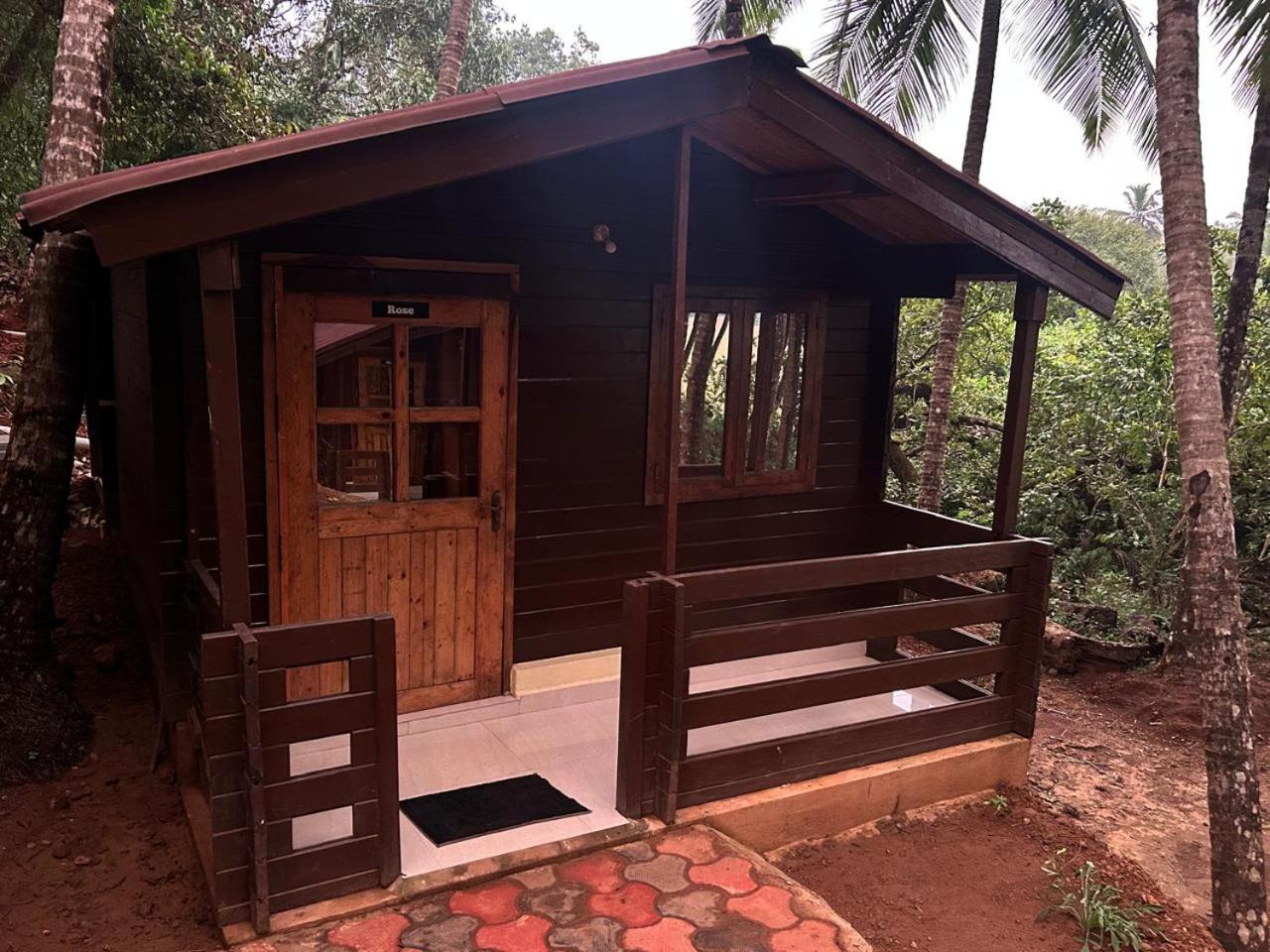 Mountain Breeze Wooden Cottages