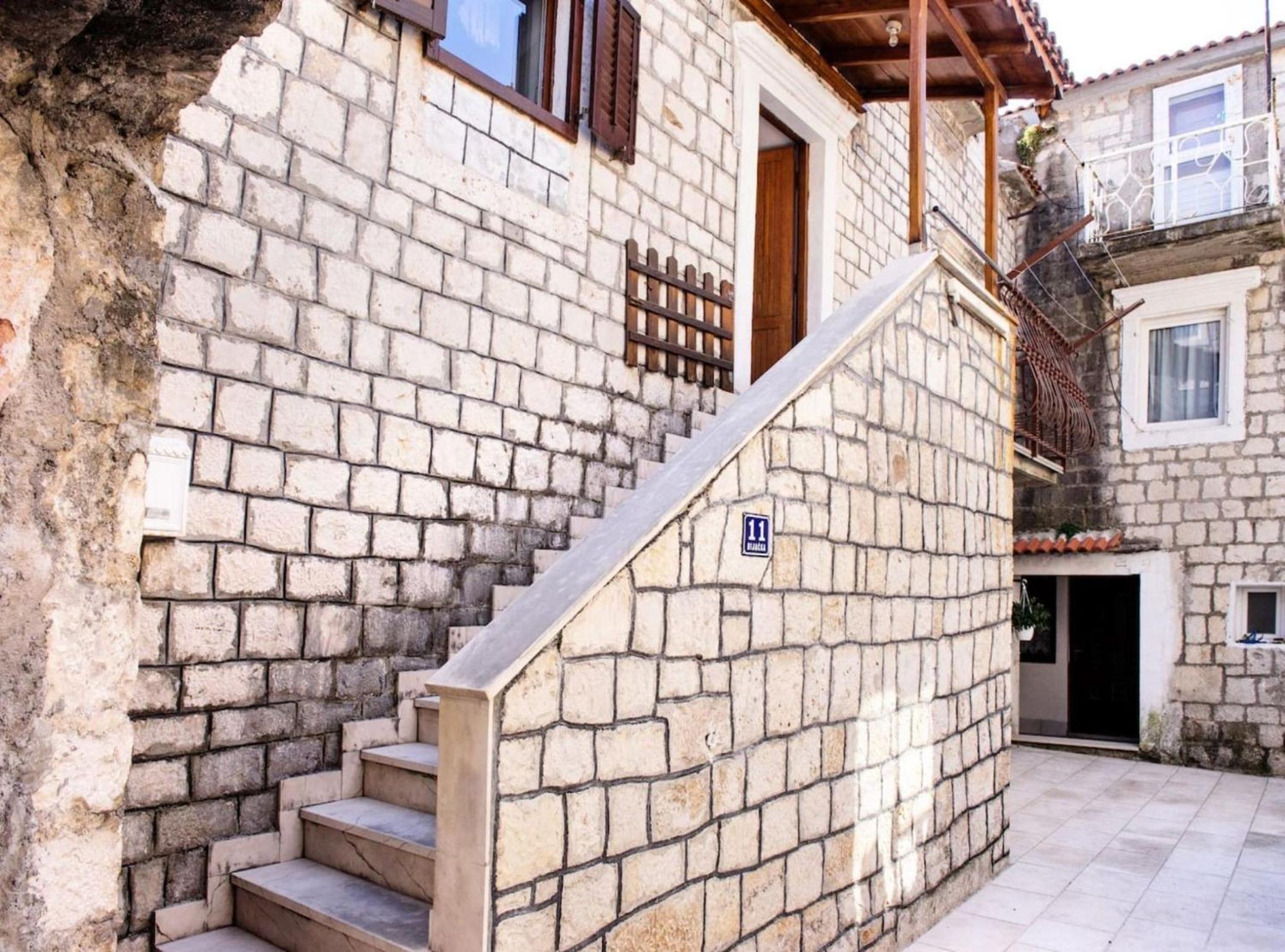Picturesque House in Kaštela Old Town Near Beach and Local Amenities view 5
