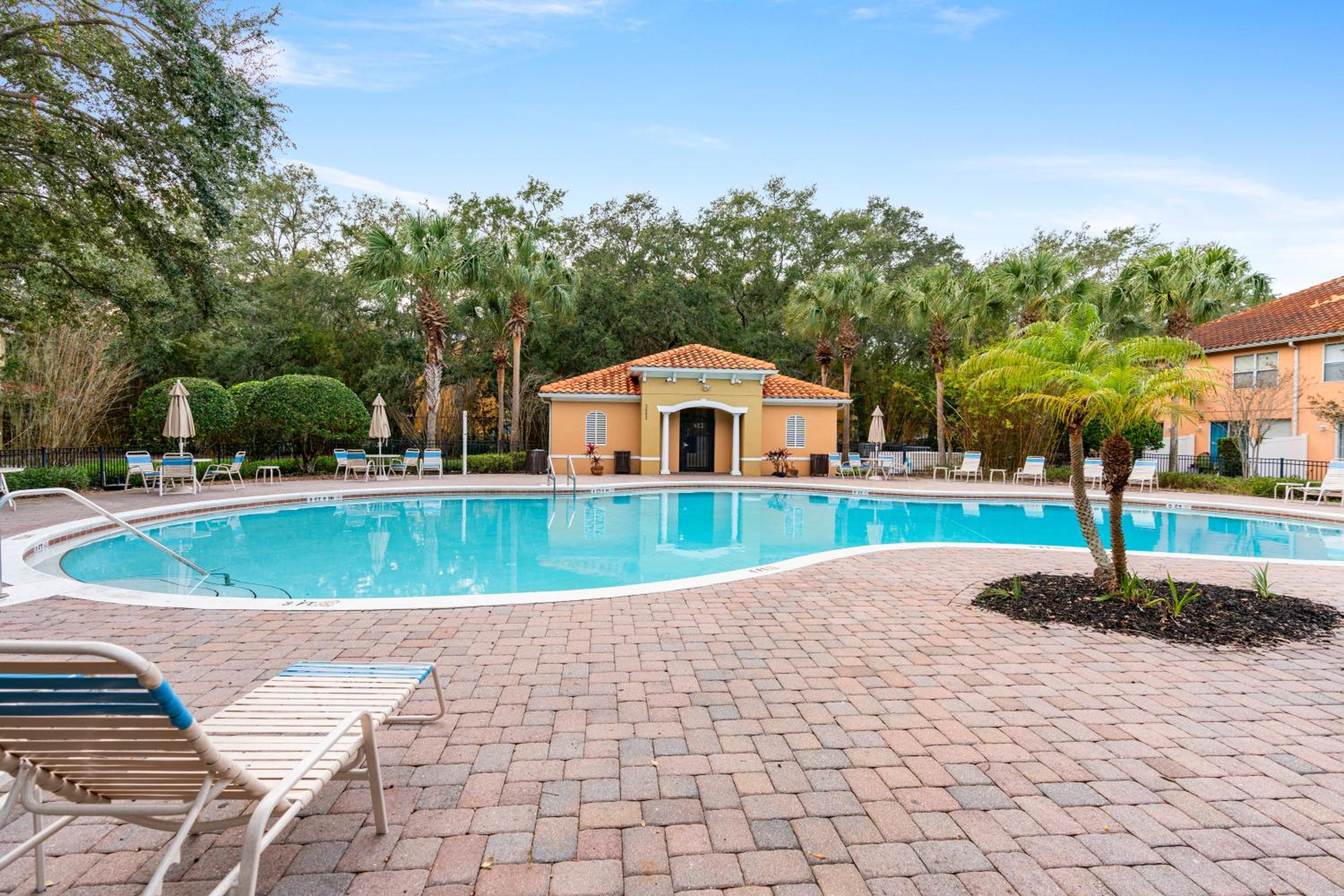 Amazing 4BdrmsPrivate Hot Tub7 miles from Disney
