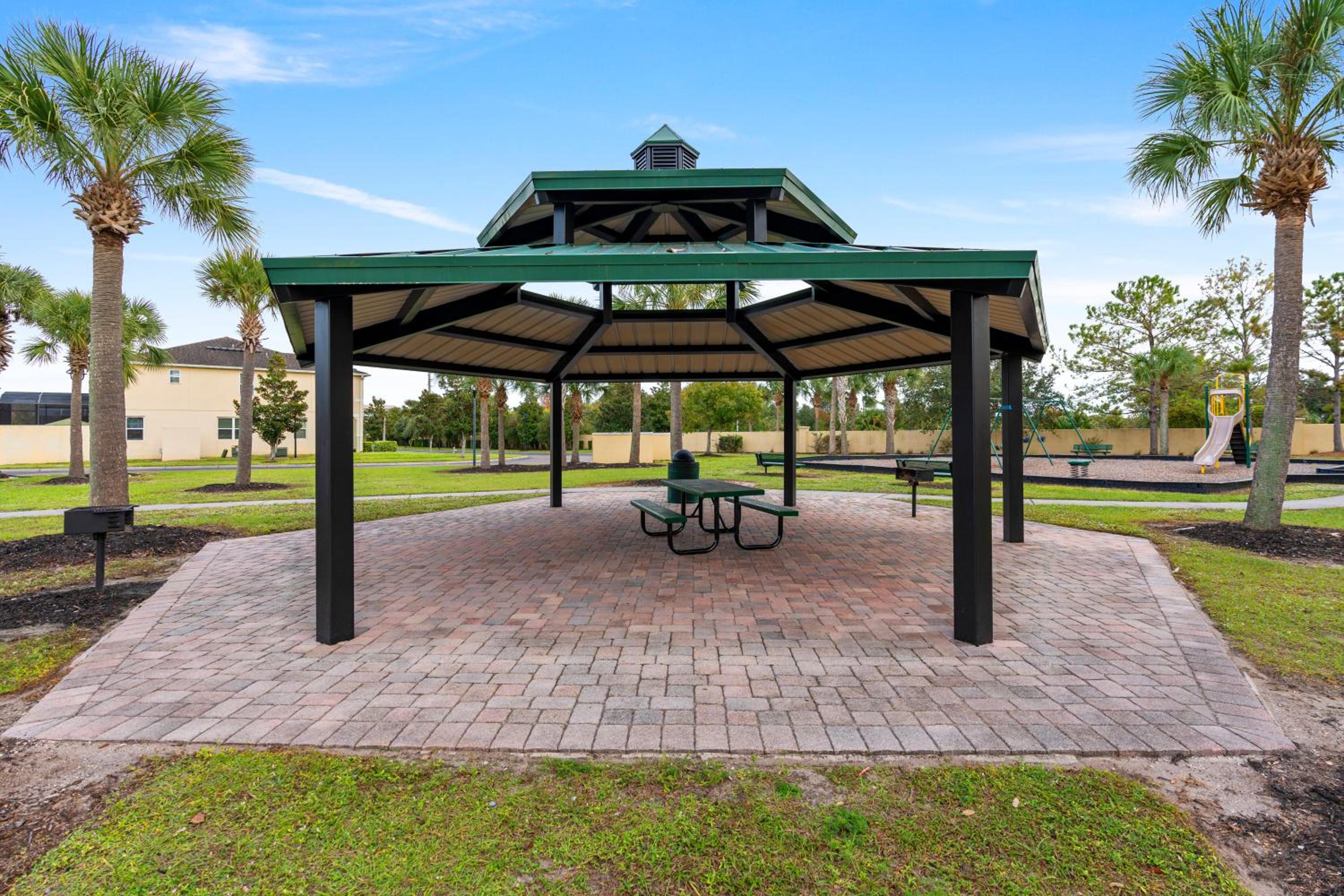 Amazing 4BdrmsPrivate Hot Tub7 miles from Disney