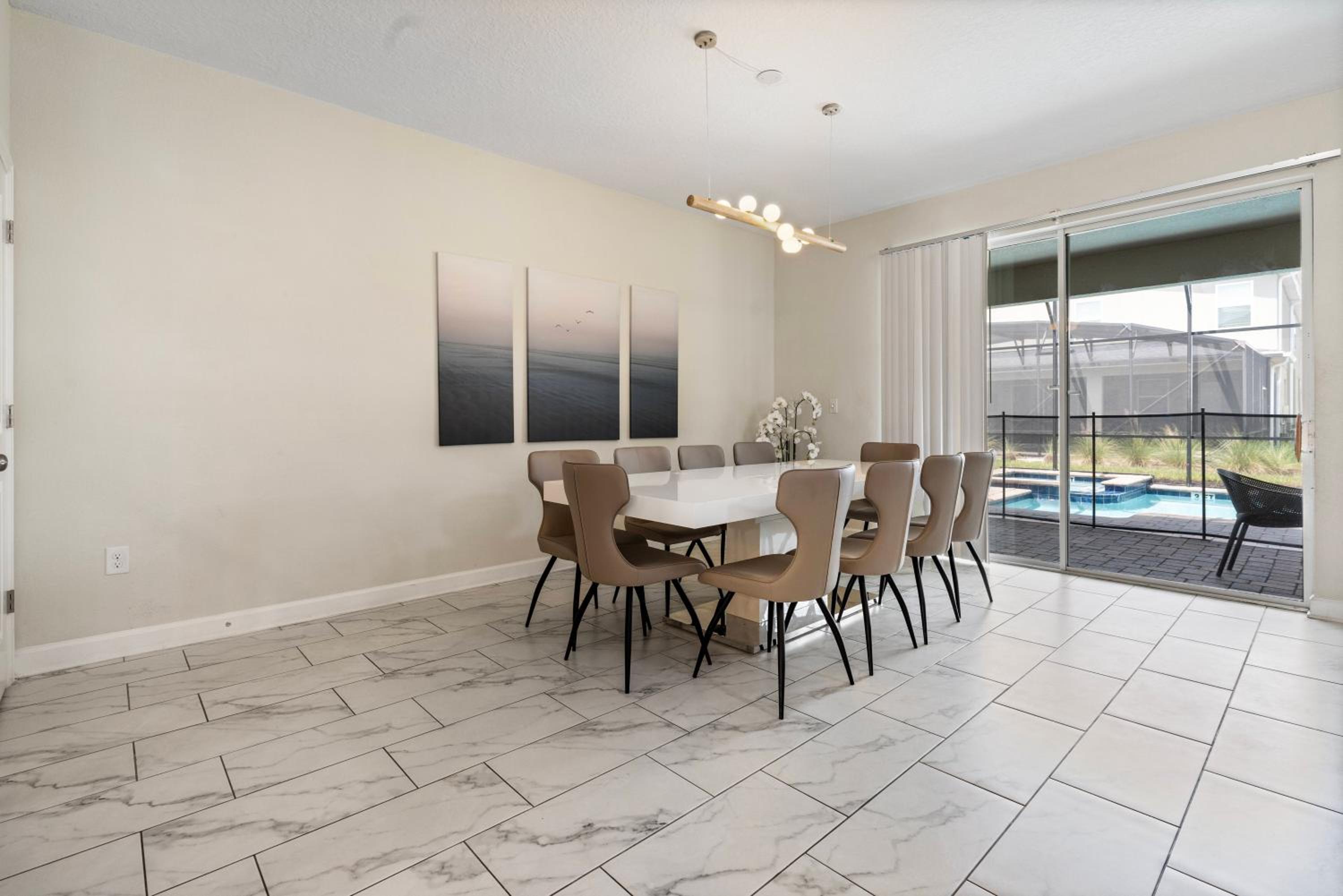 New Home 9Bedrooms e 5Bath At Storey Lake view 2