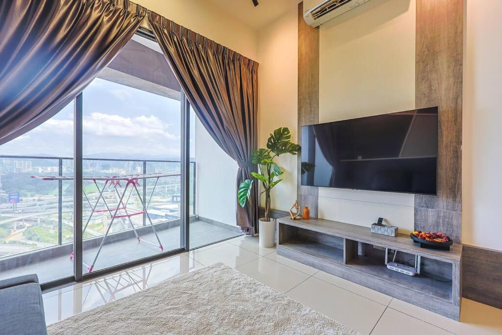 Continew TRX Corner Dual Balconies 2 Bedrooms
