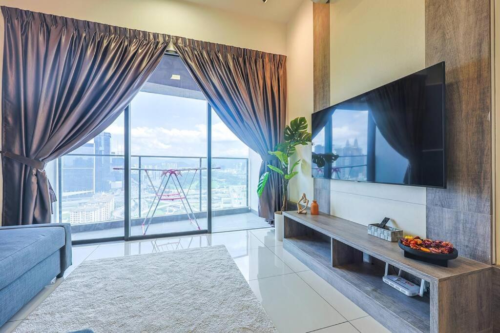 Continew TRX Corner Dual Balconies 2 Bedrooms