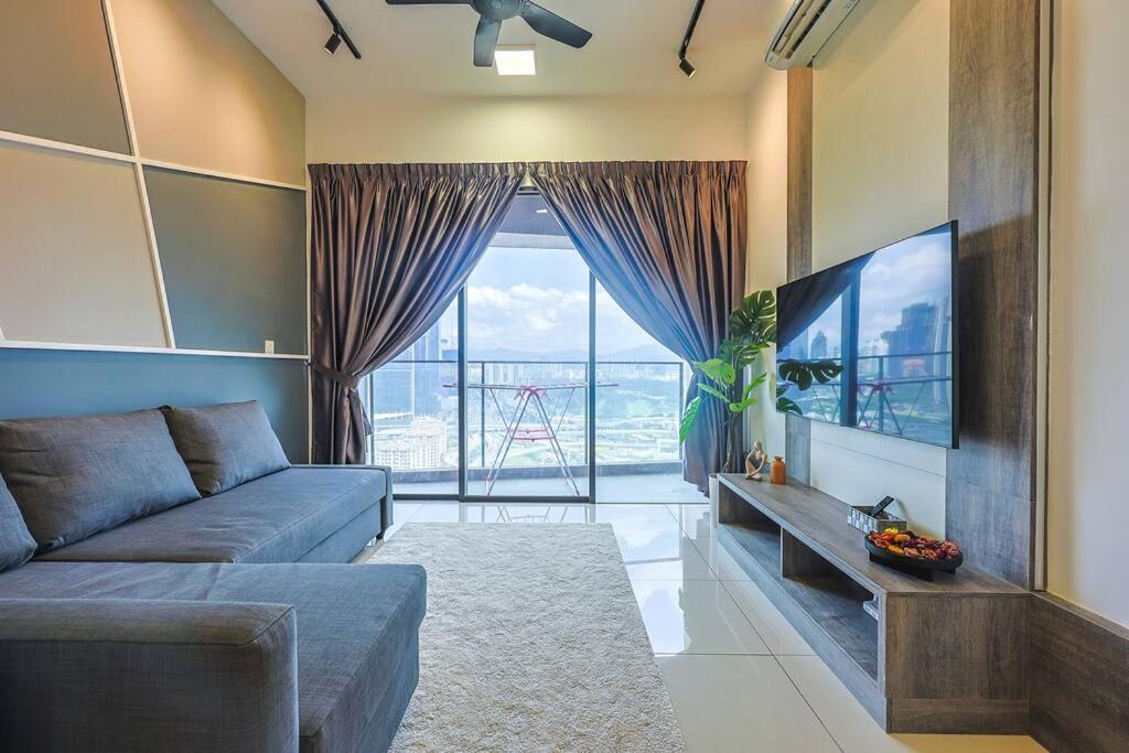 Continew TRX Corner Dual Balconies 2 Bedrooms