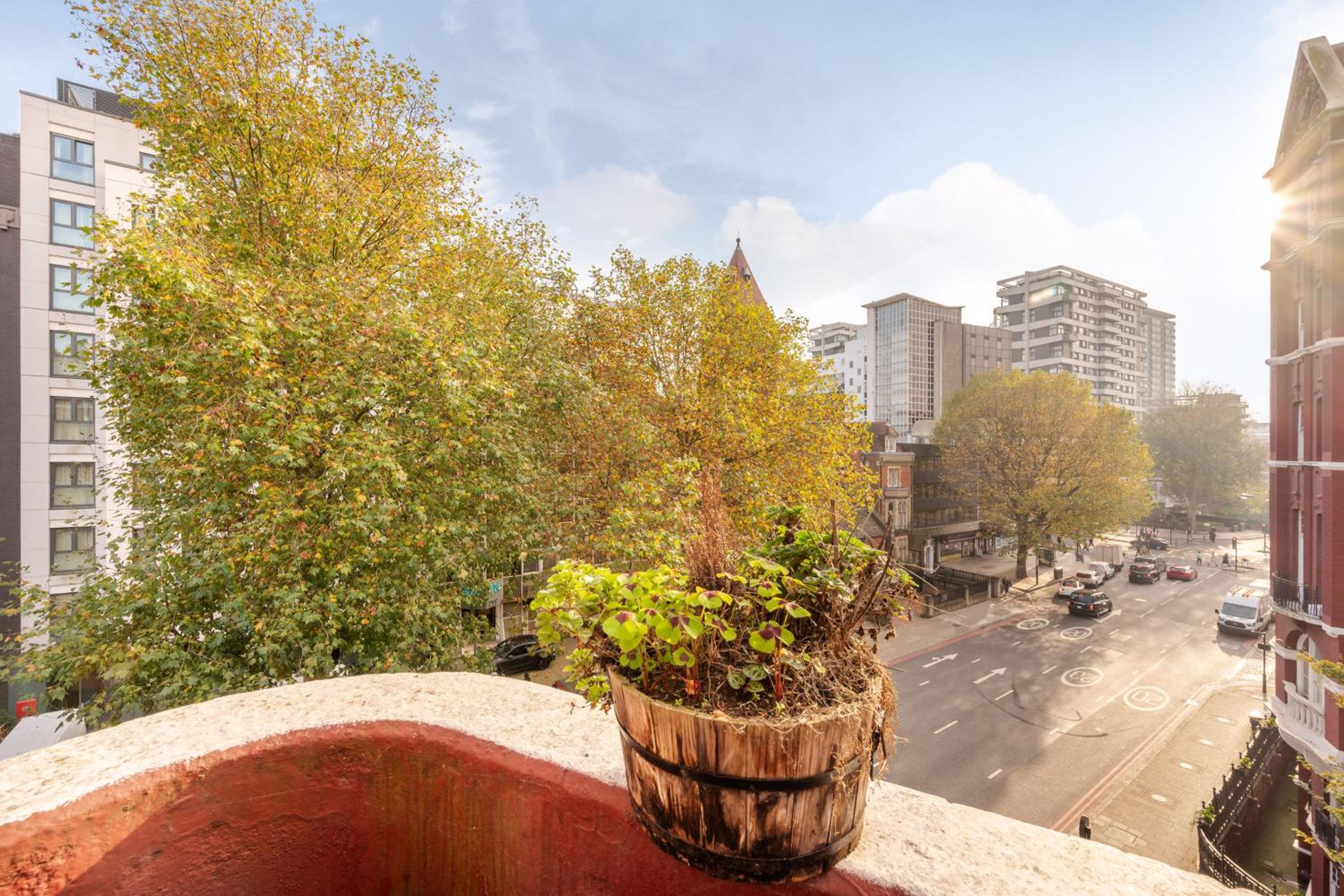 Modern 2 Bedroom Apartment in Central London