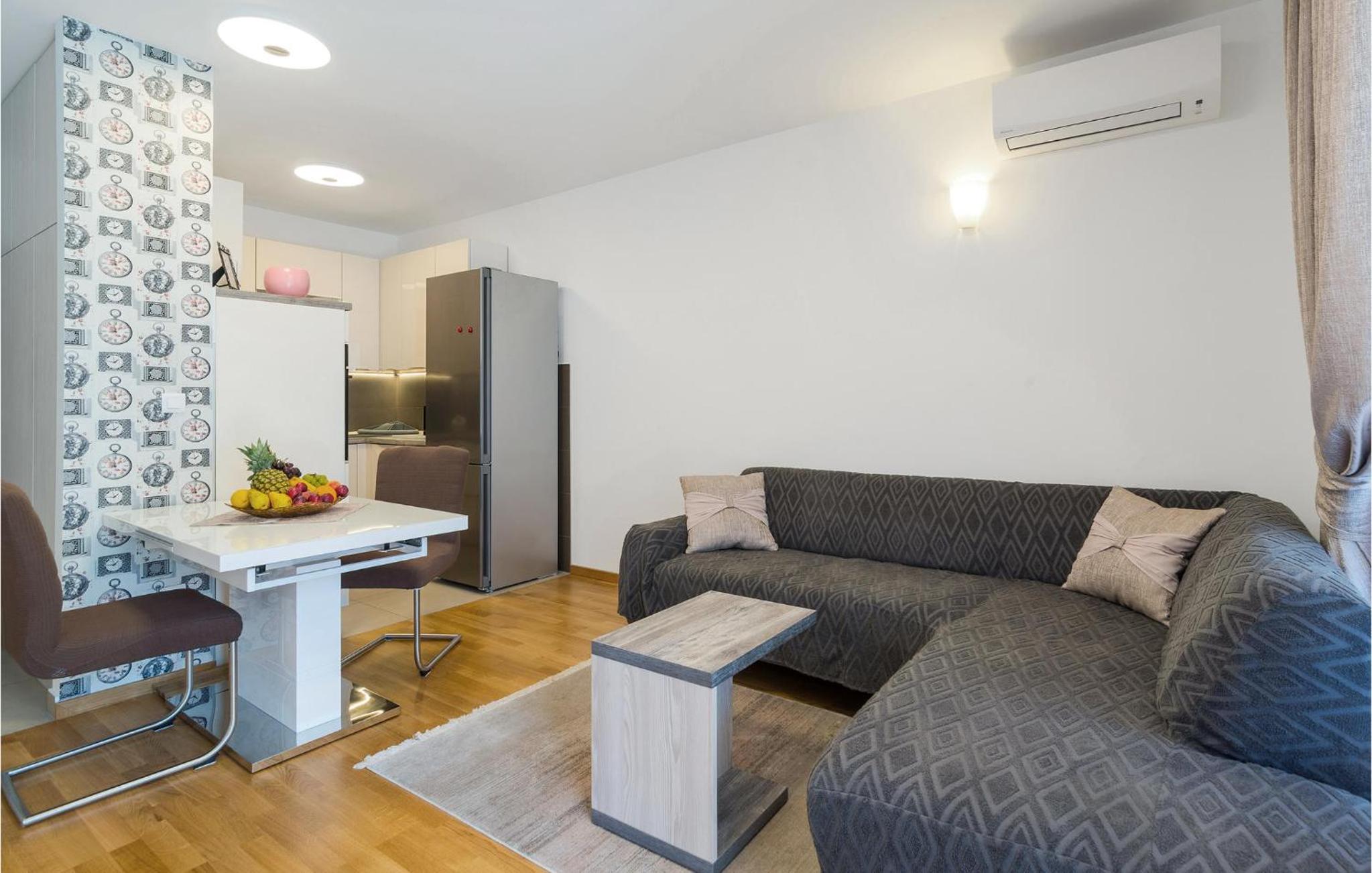 Cozy Apartment In Split With Wifi view 3