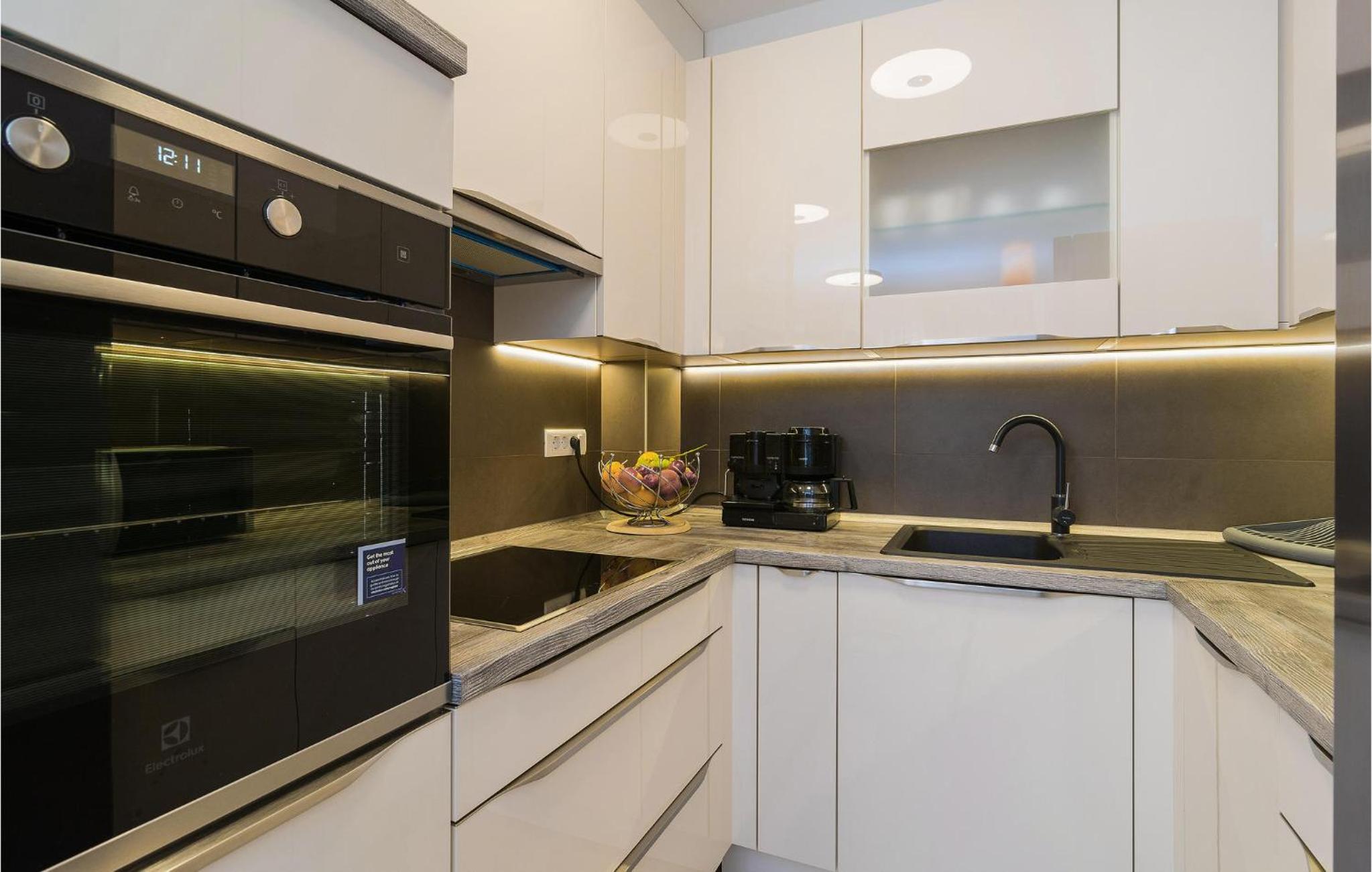Cozy Apartment In Split With Wifi view 4