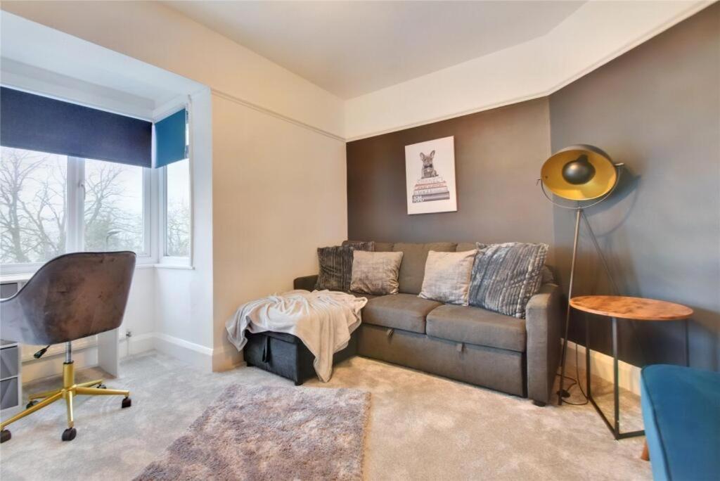 Manse Apartment