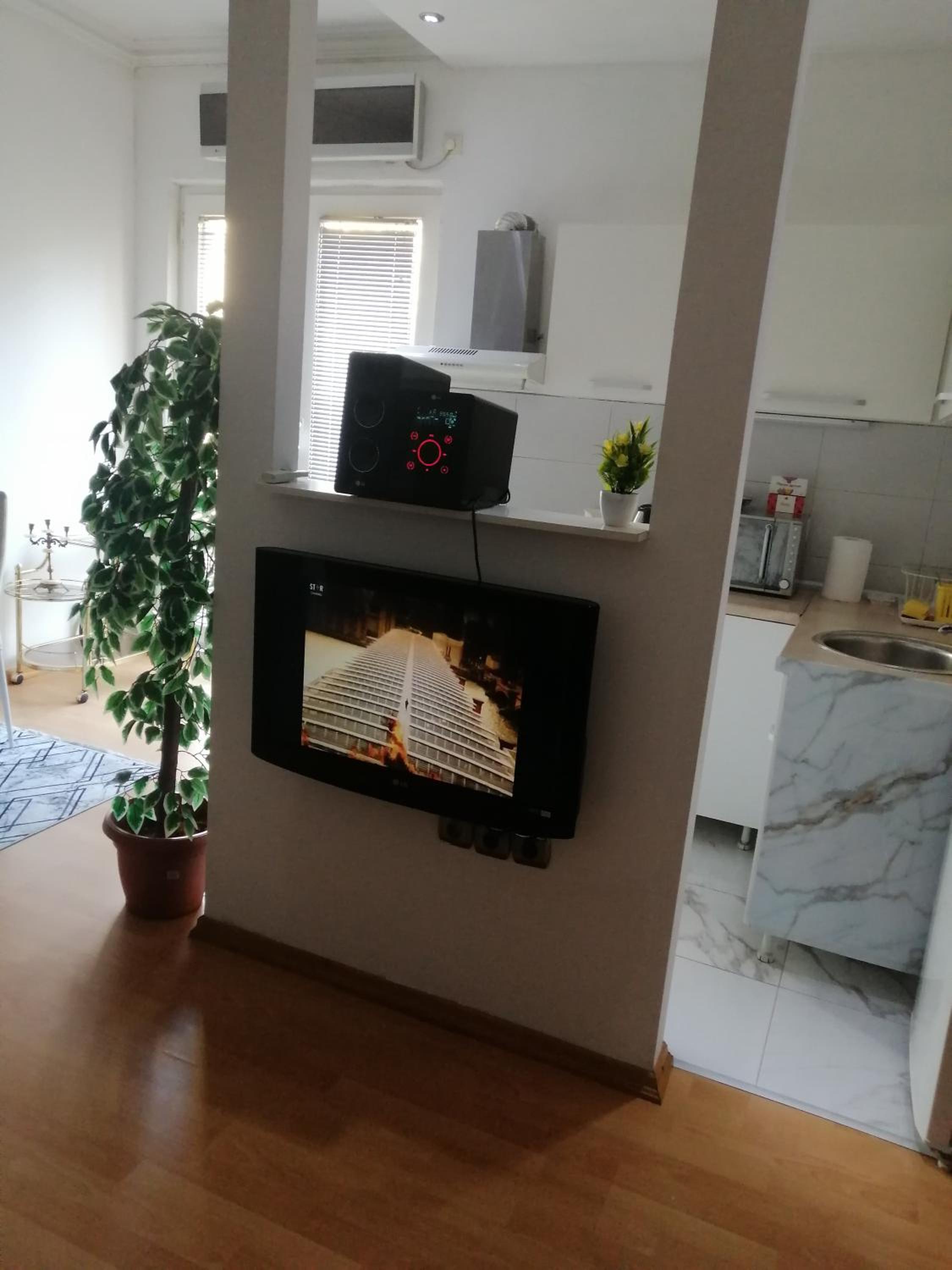 Suzana's apartment view 3