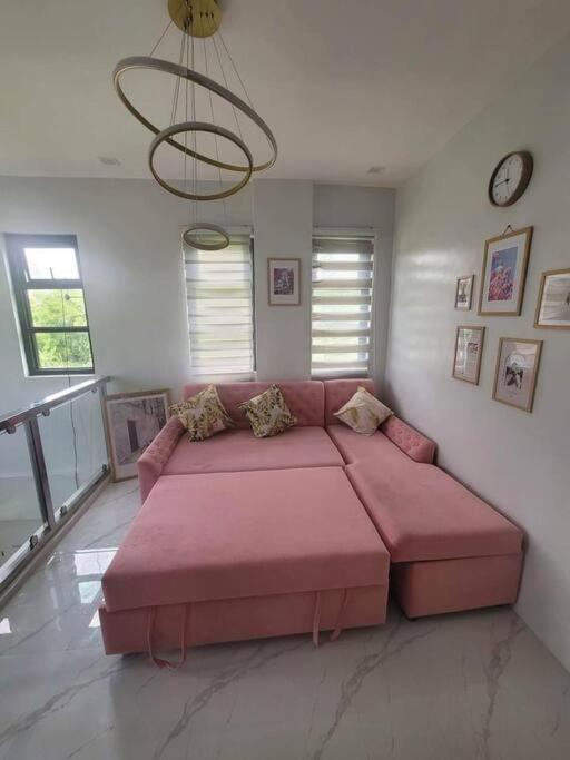 Alohas lounge tagaytay