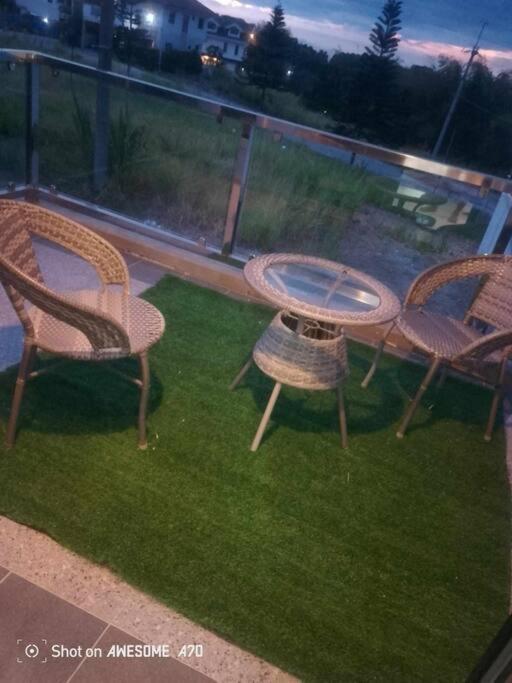 Alohas lounge tagaytay, photo 13