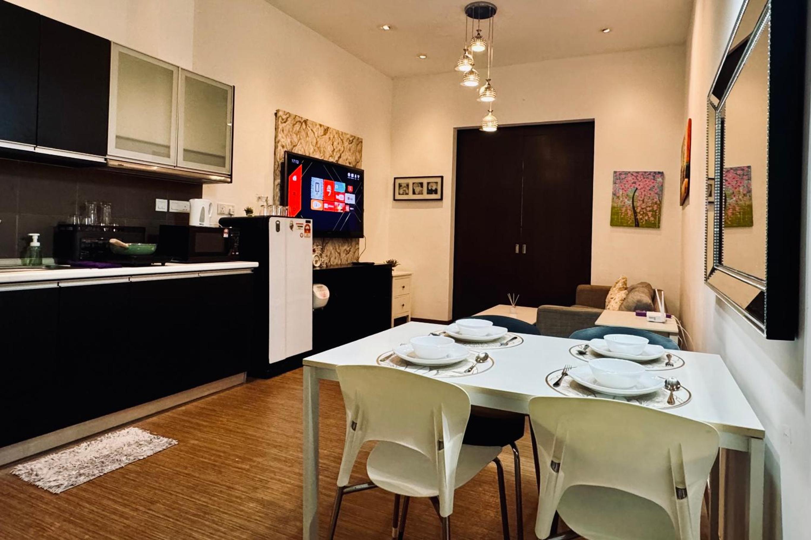 Comfy-Concept Apartment @ B.Bintang (3min walk LRT, Lalaport, TimeSquare)