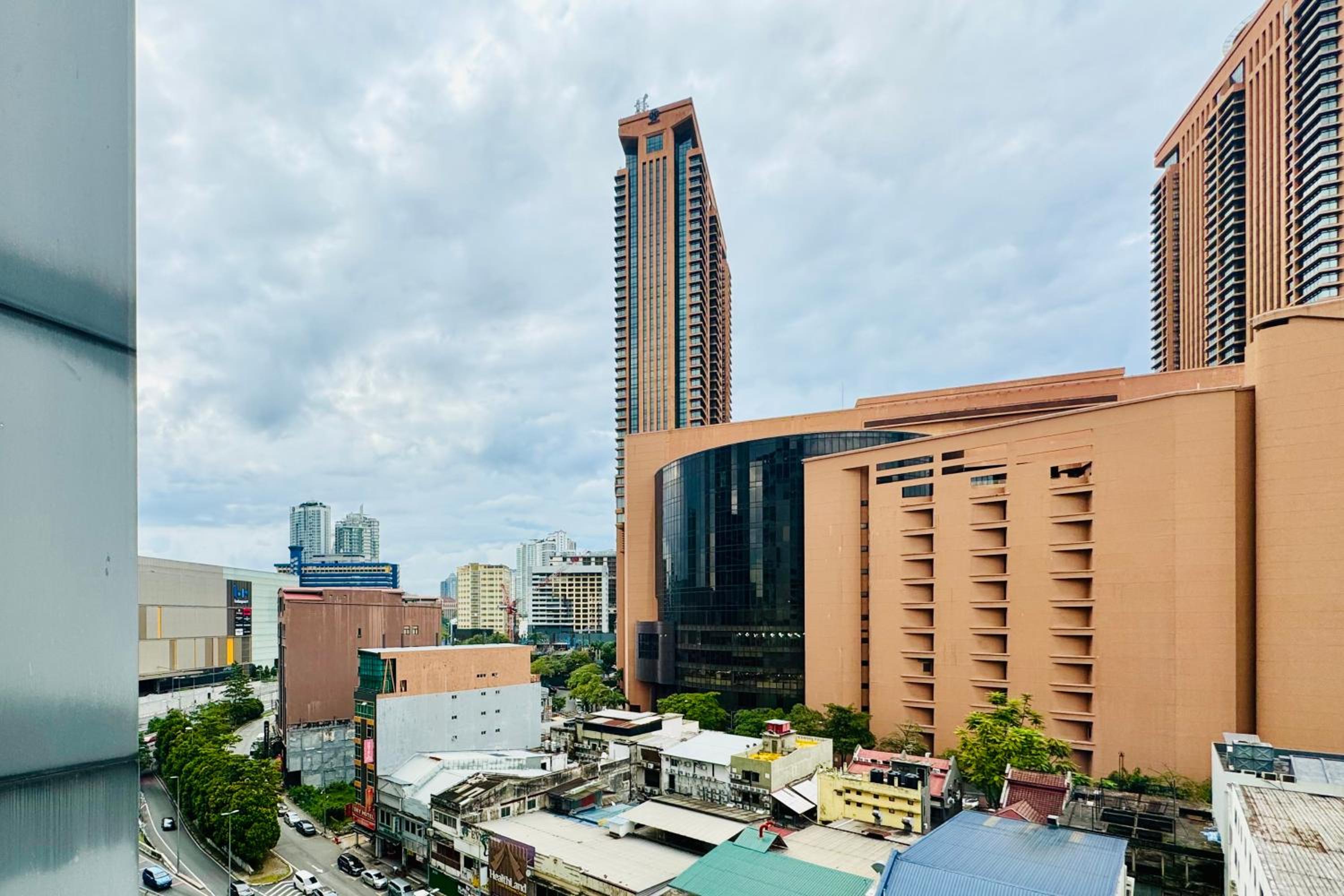 Comfy-Concept Apartment @ B.Bintang (3min walk LRT, Lalaport, TimeSquare)