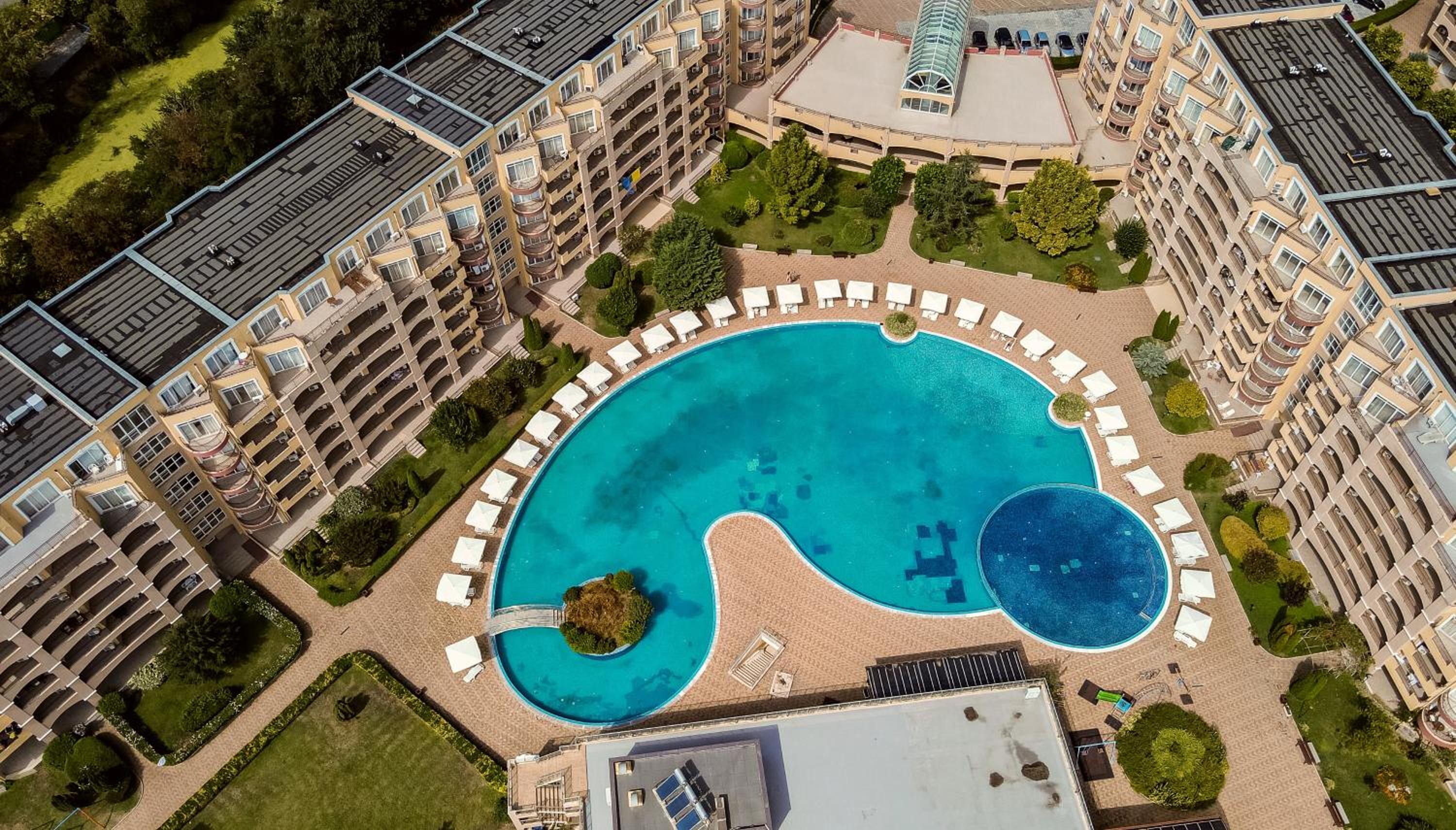 All-Year-Round Beach Haven Rooms & Apartments